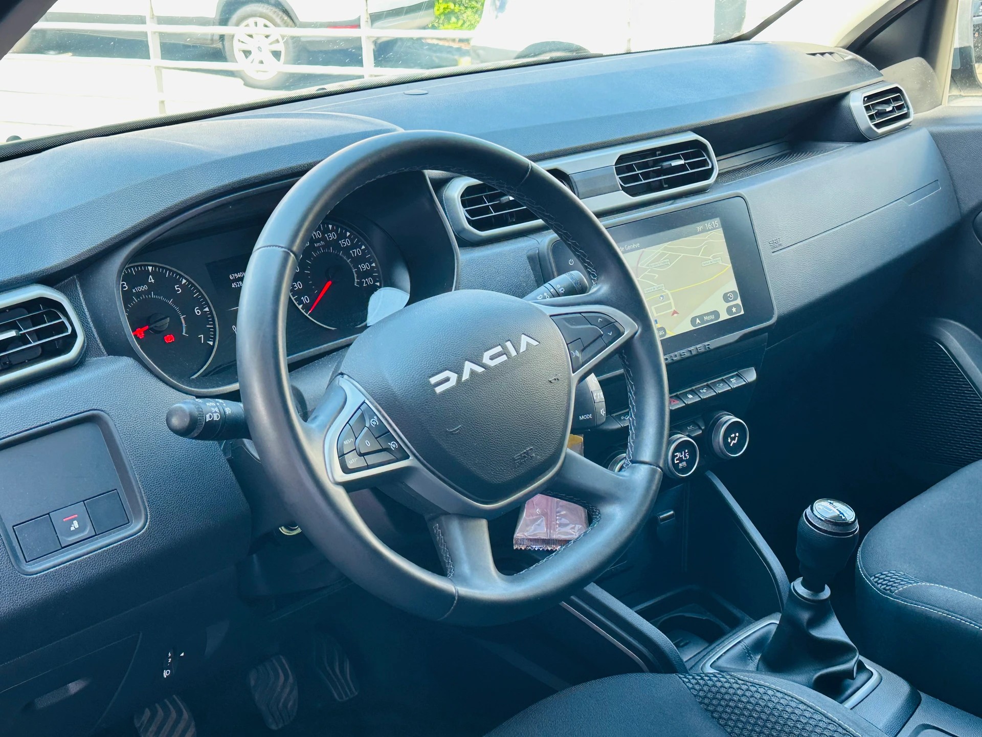 DACIA Duster TCe 150 Expression 4x4-image-15
