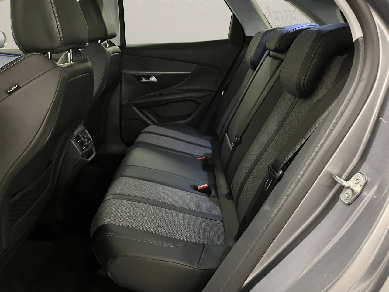 PEUGEOT 3008 1.6 THP Allure-image-11