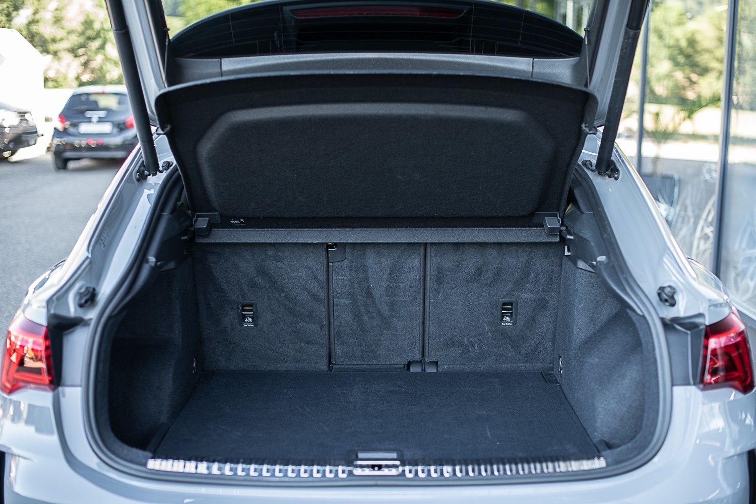 AUDI RS Q3 SB 2.5 TFSI quattro-image-5