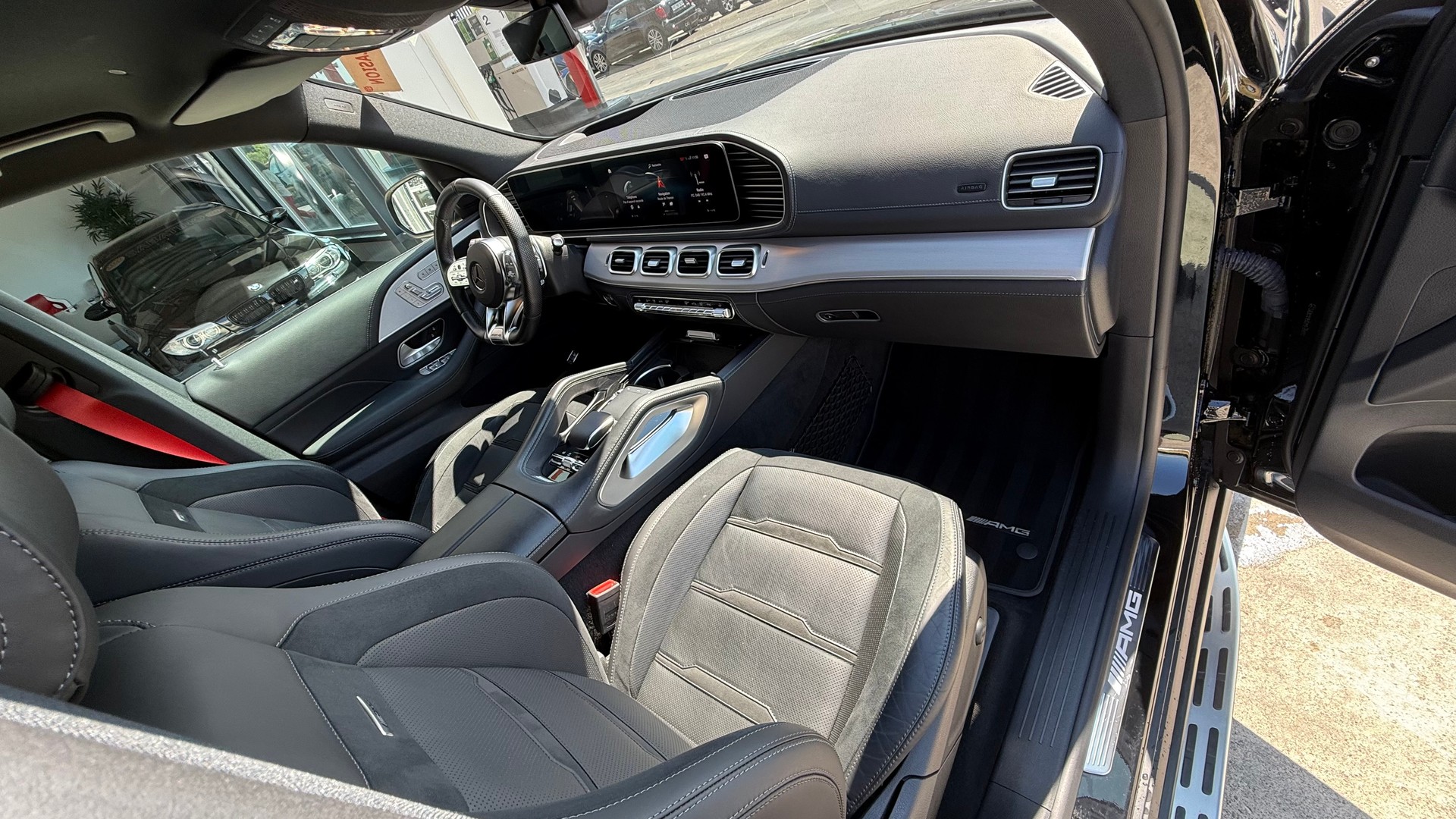 MERCEDES-BENZ GLE 53 AMG 4Matic+ 9G-Speedshift-image-6