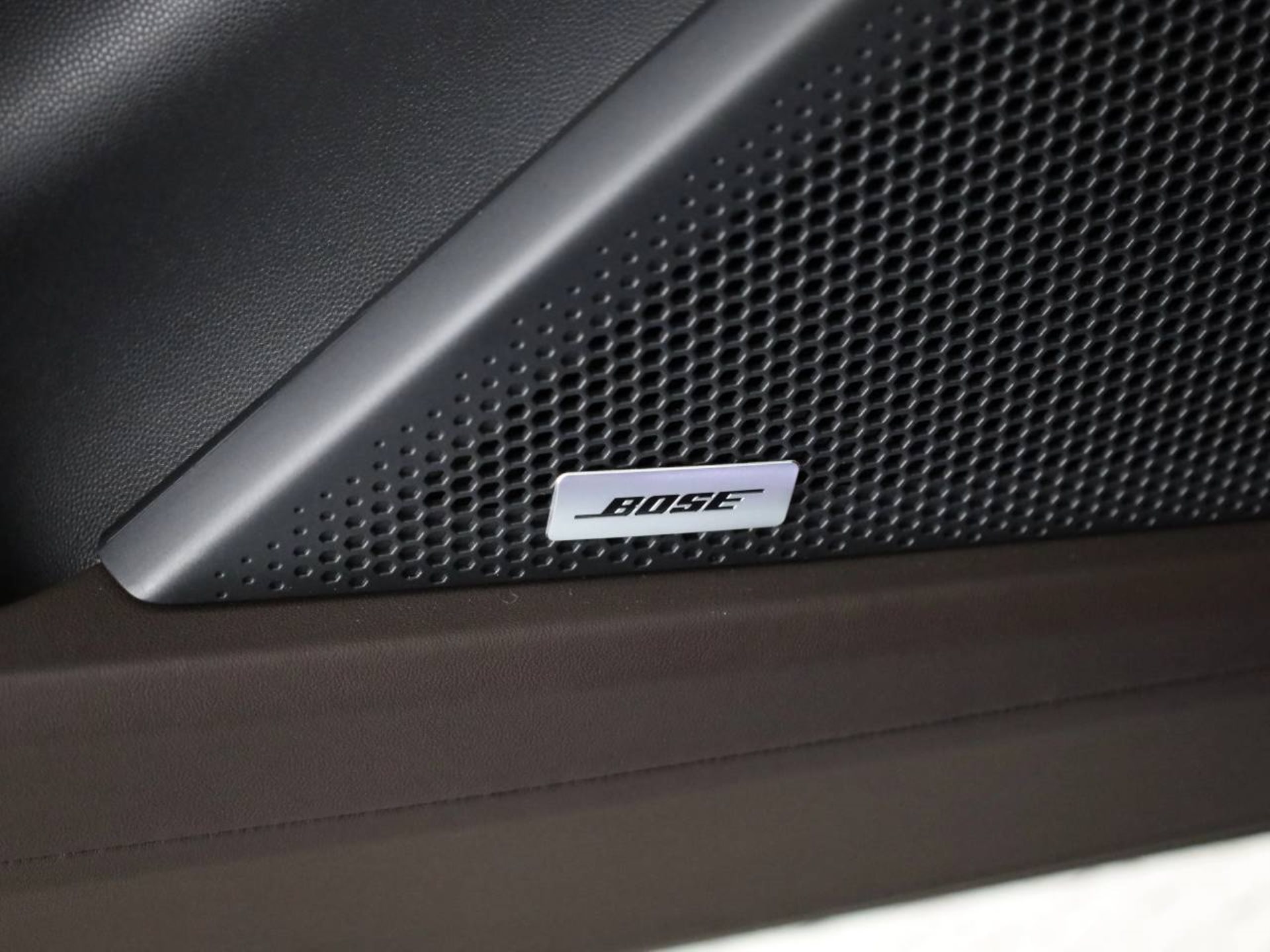 PORSCHE Cayenne S Coupé Electric-image-19