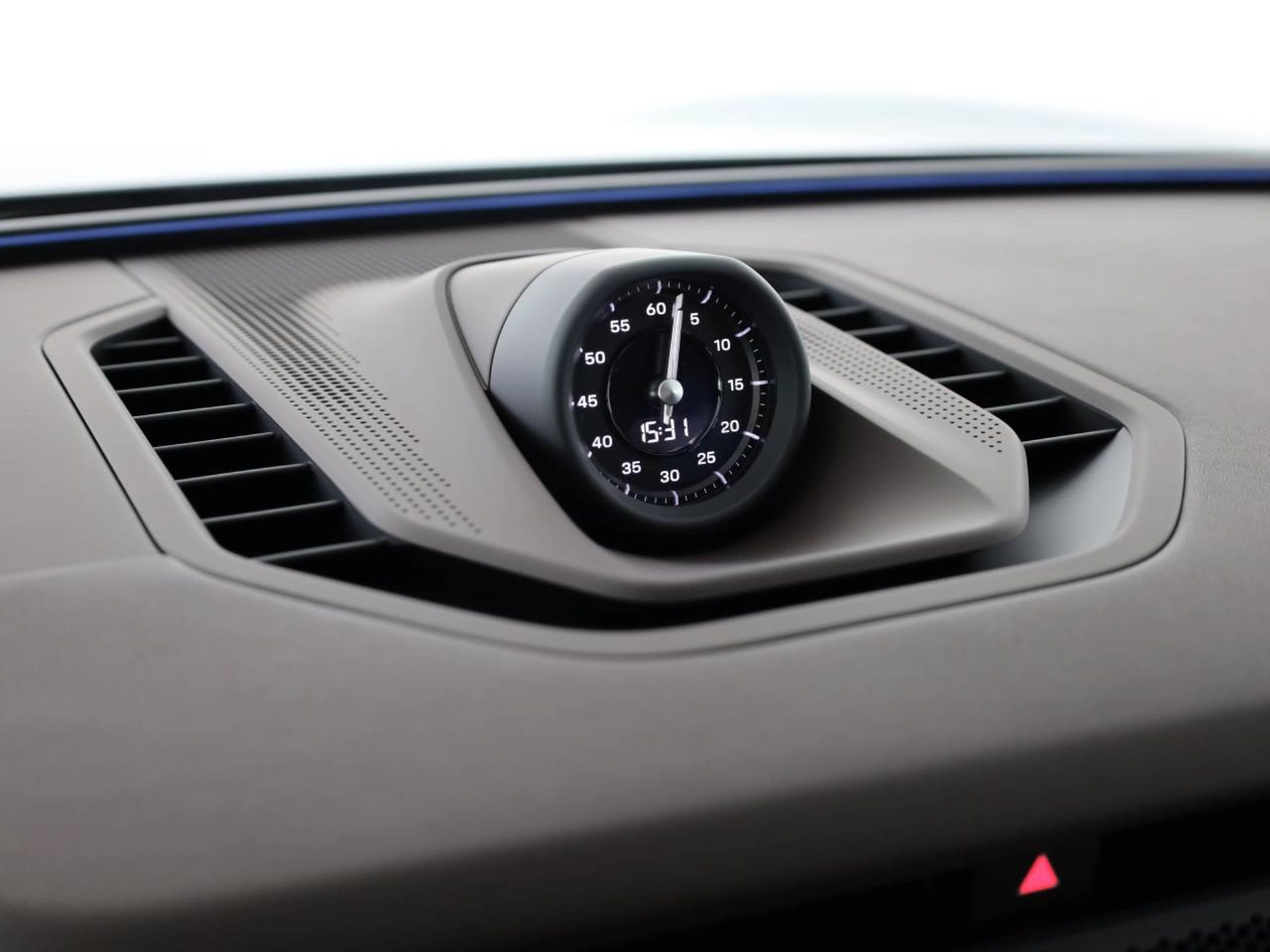 PORSCHE Cayenne S Coupé Electric-image-12