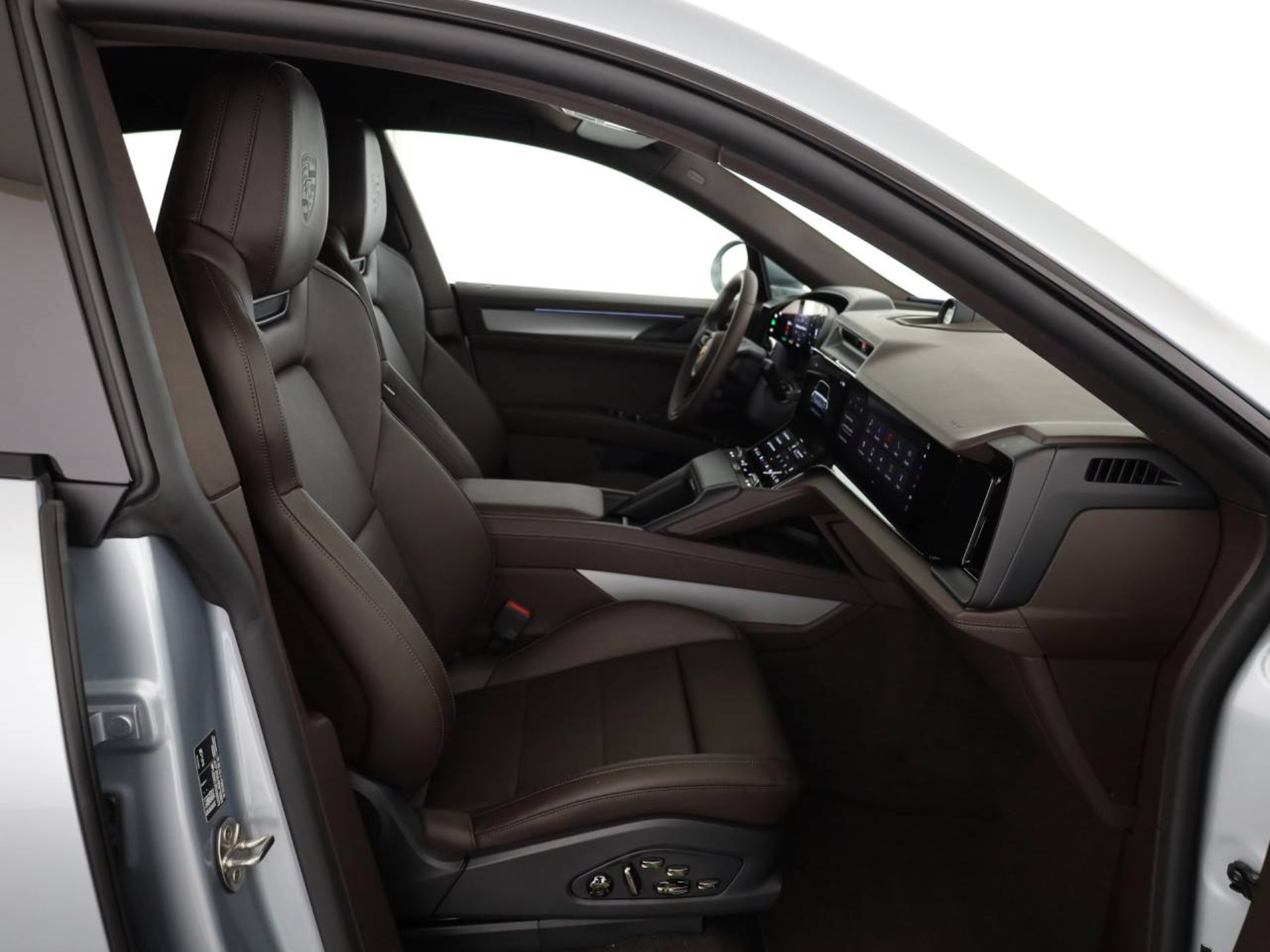 PORSCHE Cayenne S Coupé Electric-image-15