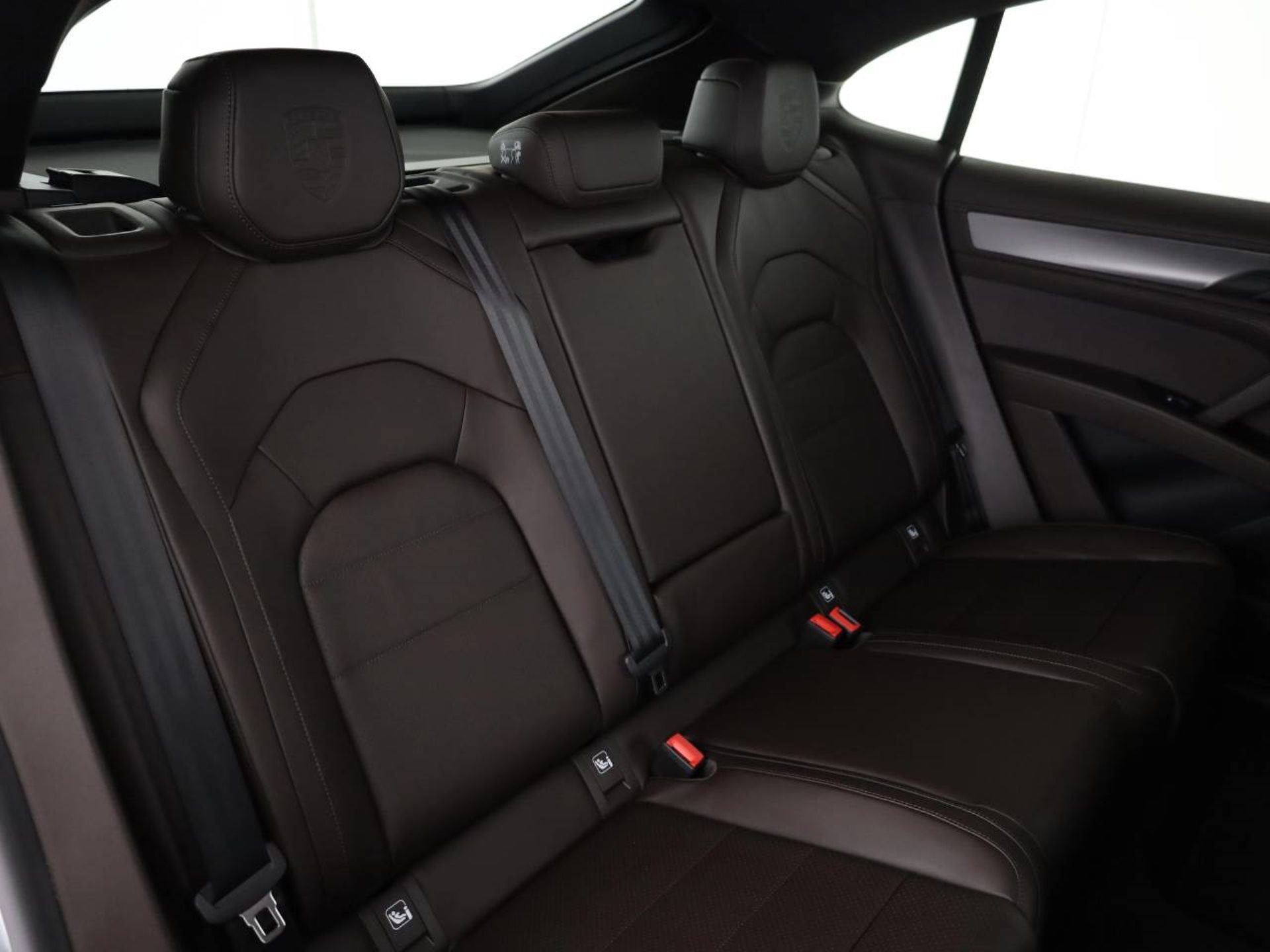 PORSCHE Cayenne S Coupé Electric-image-16