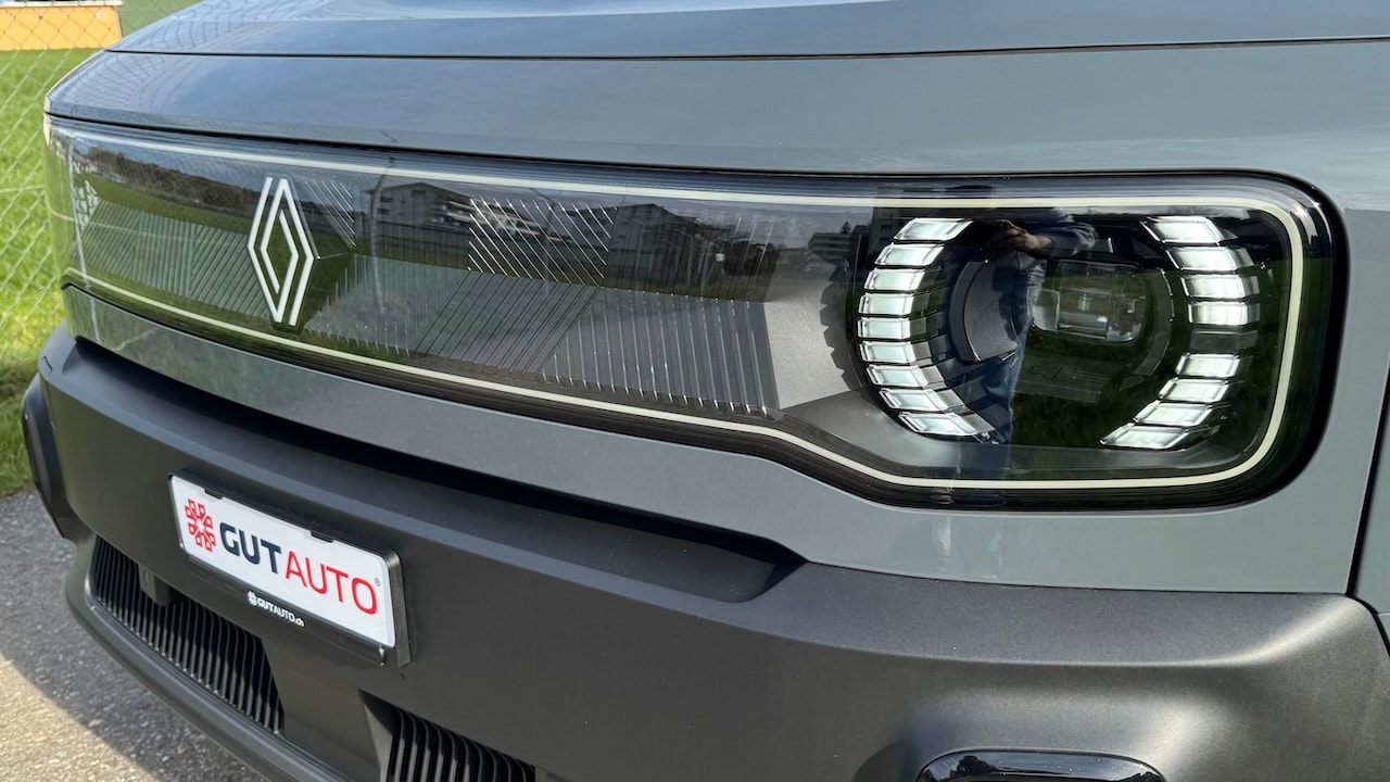 RENAULT R4 E-Tech Comfort Range 52 kWh Iconic * Vollausstattung * Toutes Options *-image-9