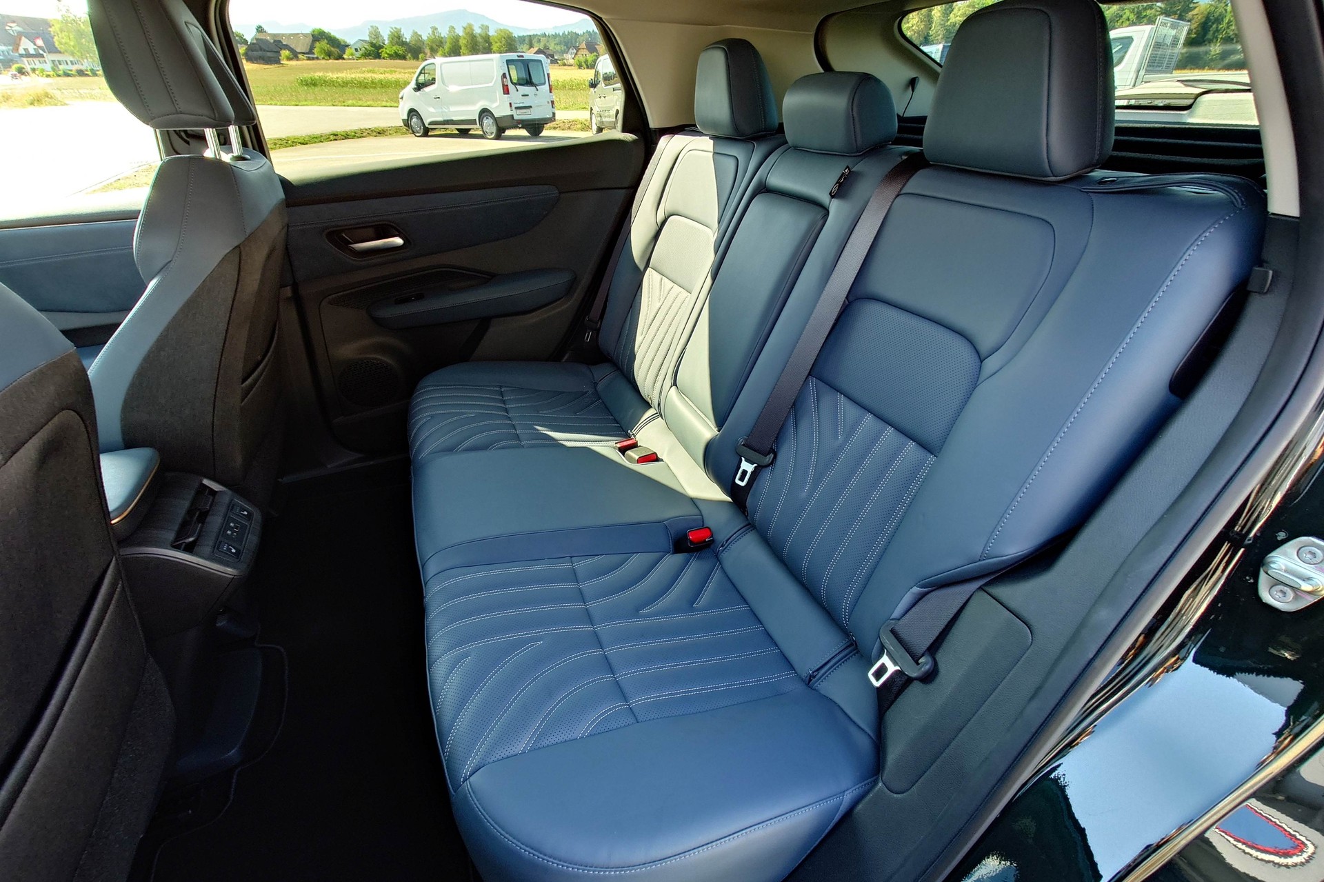 NISSAN Ariya Evolve-image-8