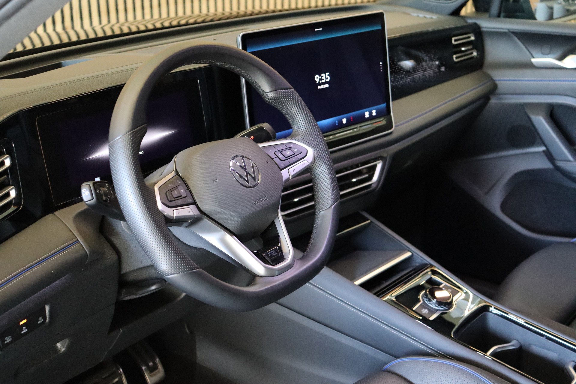 VW Tiguan 2.0 TDI SCR R-Line DSG 4motion-image-12