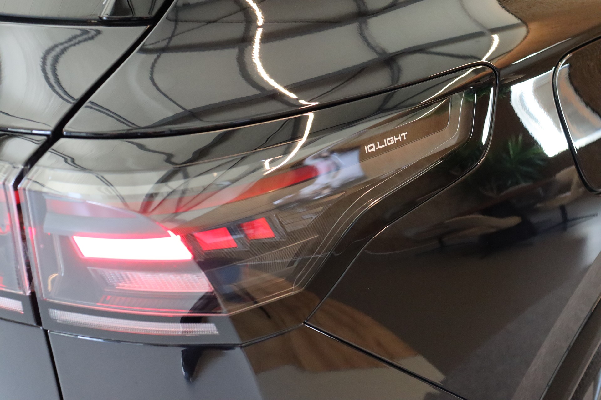 VW Tiguan 2.0 TDI SCR R-Line DSG 4motion-image-29
