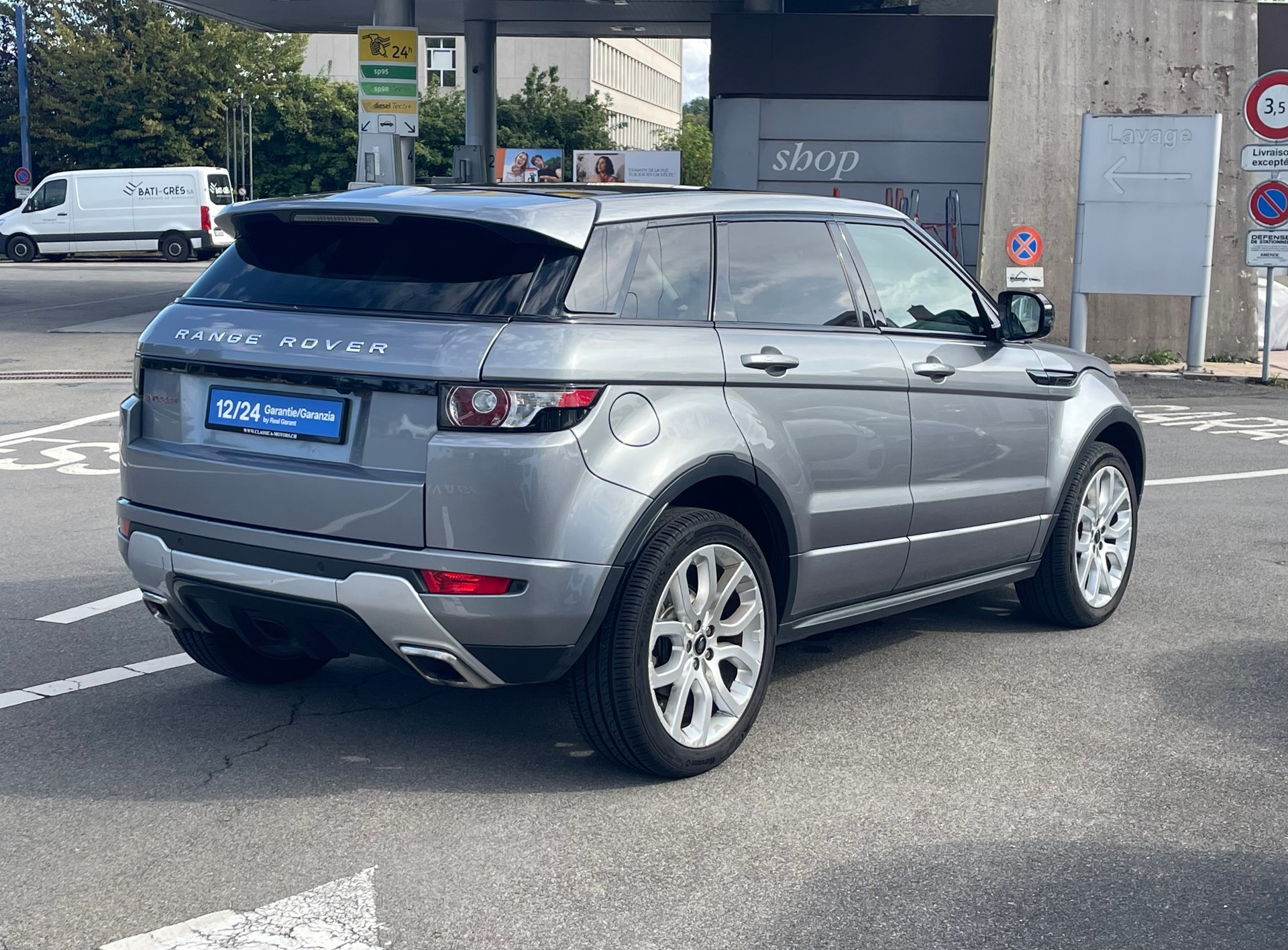 LAND ROVER Range Rover Evoque 2.0 Si4 Dynamic AT6-showroom-element-3