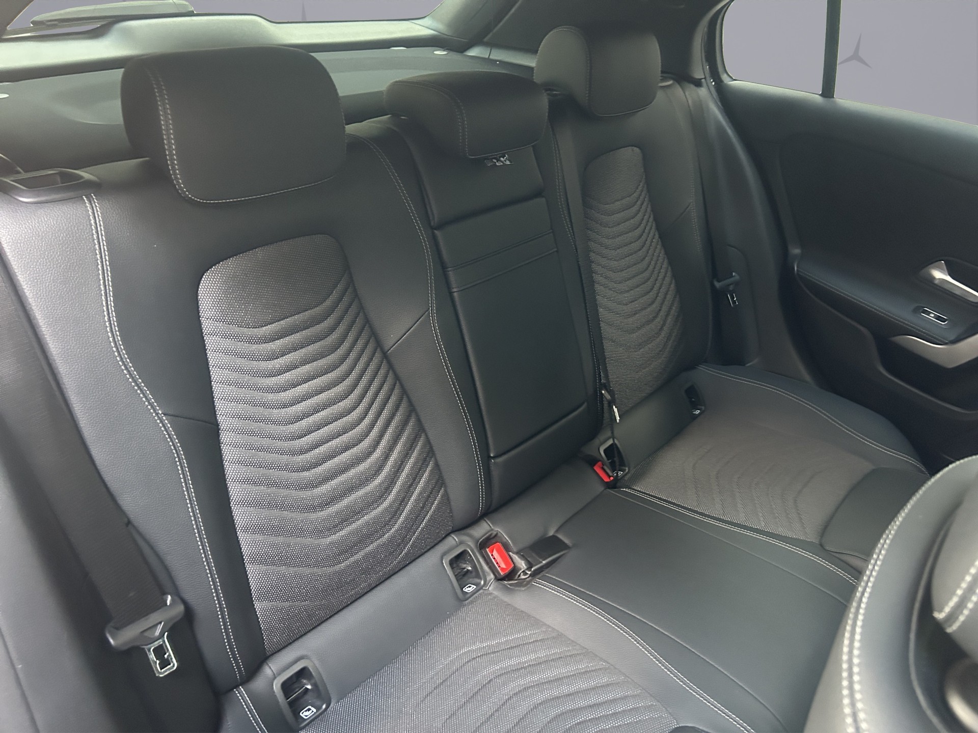 MERCEDES-BENZ A 180 Progressive-image-13