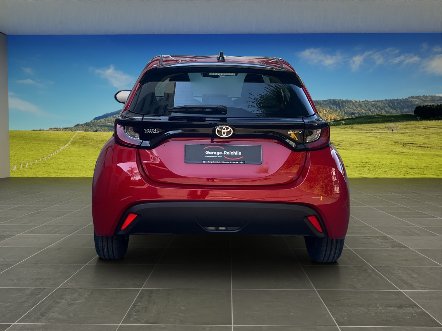 TOYOTA Yaris 1.5 VVT-i HSD Comfort-showroom-element-3