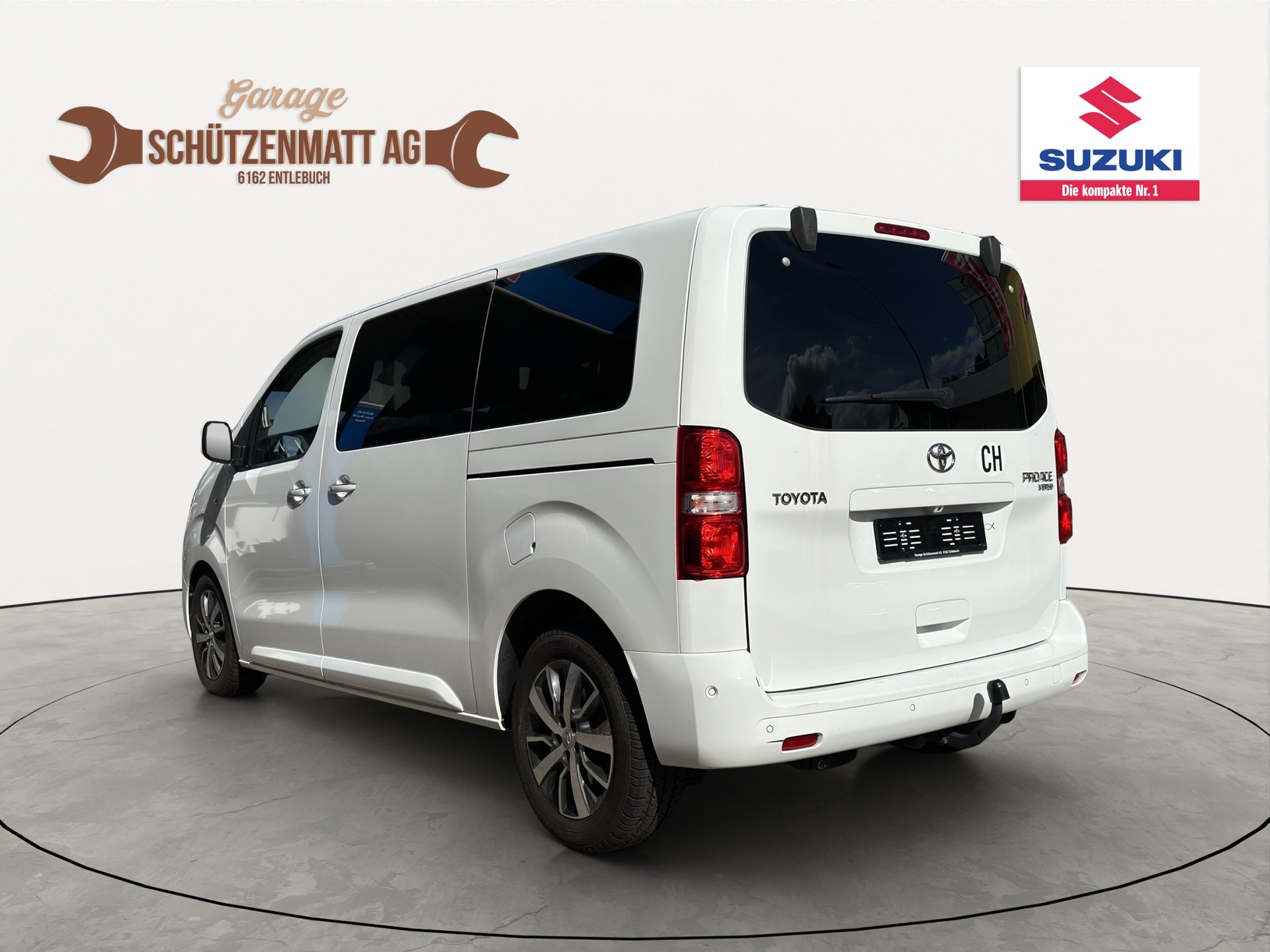 TOYOTA Proace Verso 2.0 D-4D VIP Medium Automatic-image-2