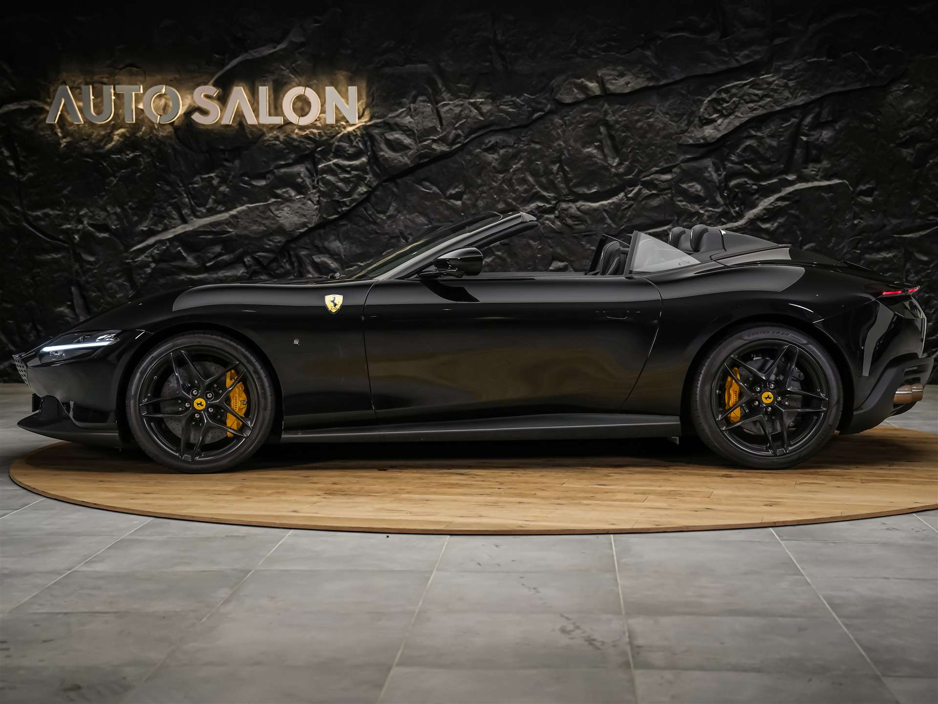 FERRARI Roma Spider 3.9 V8 T *ALL BLACK*Sitzbelüftung*JBL*-showroom-element-3