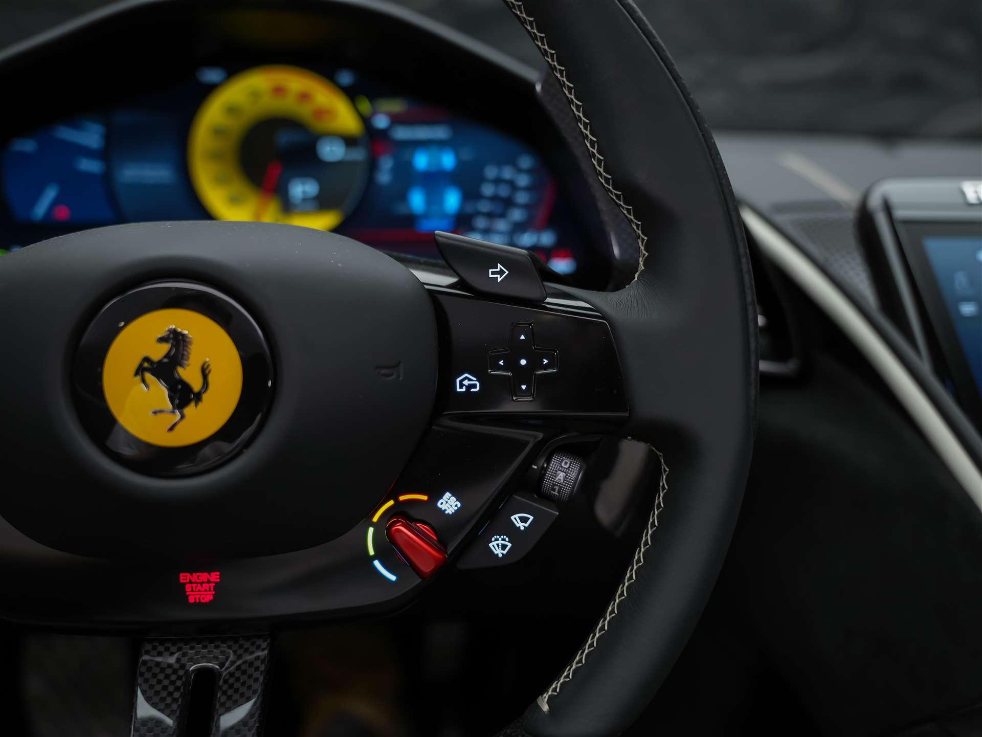 FERRARI Roma Spider 3.9 V8 T *ALL BLACK*Sitzbelüftung*JBL*-image-36