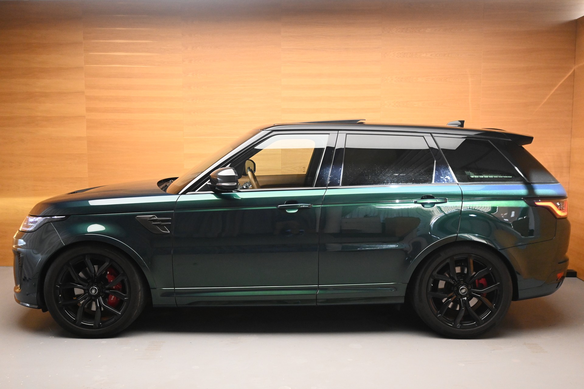 LAND ROVER Range Rover Sport 5.0 V8 SC SVR Carbon-showroom-element-3