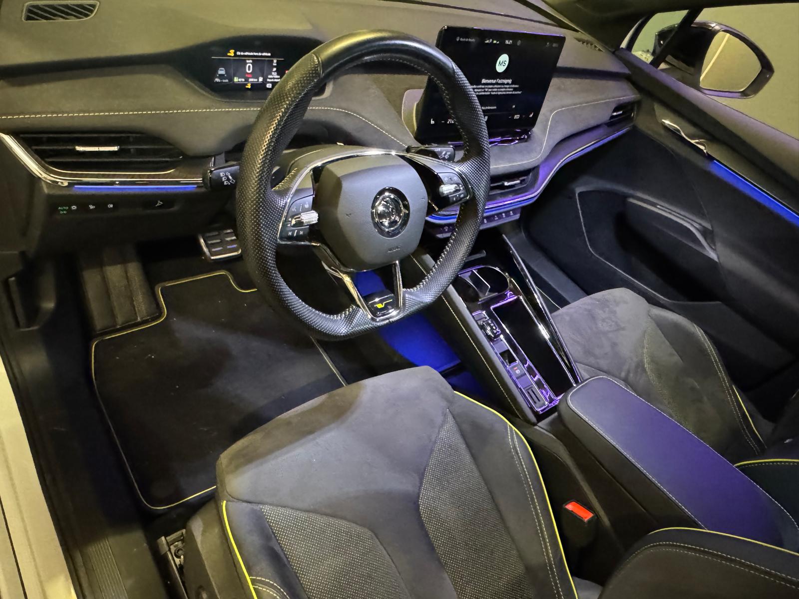 SKODA Enyaq Coupé RS iV 80 4x4-showroom-element-1