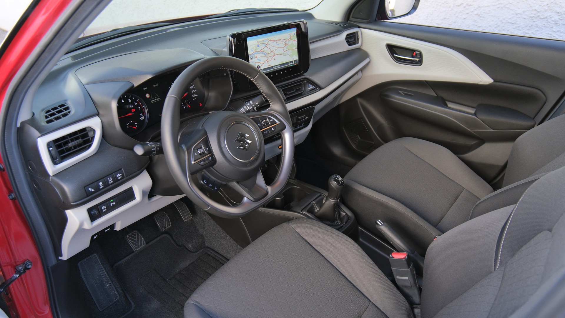 SUZUKI Swift 1.2 Compact+ Hybrid 4x4-showroom-element-2