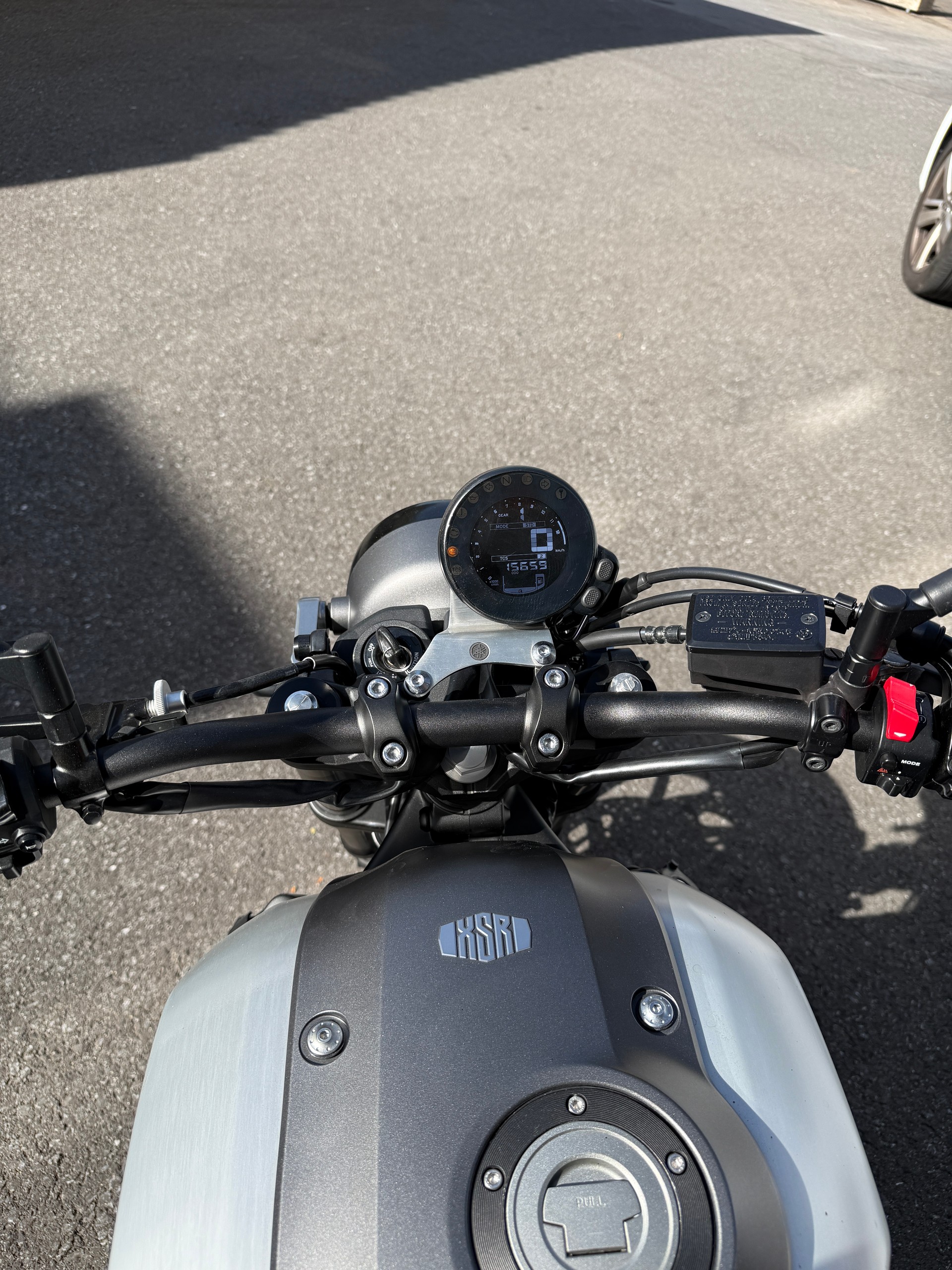 YAMAHA XSR 900-image-5