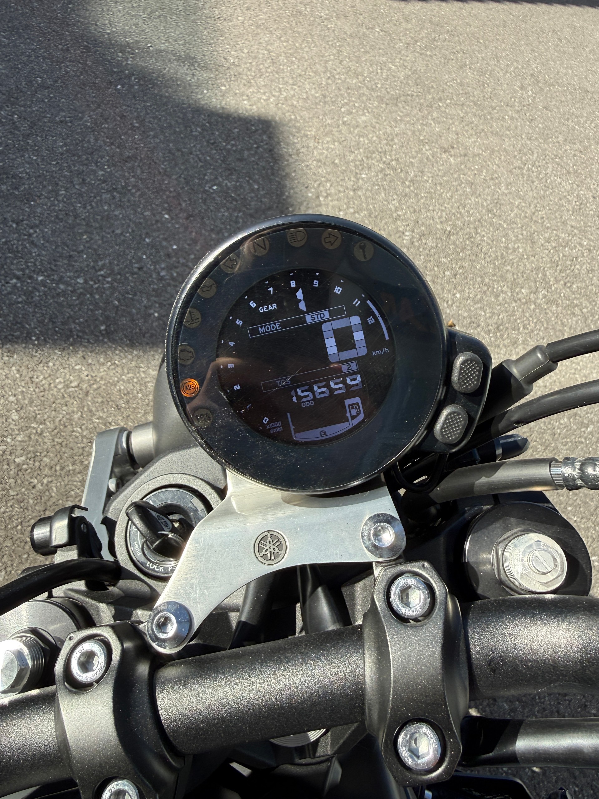 YAMAHA XSR 900-image-4