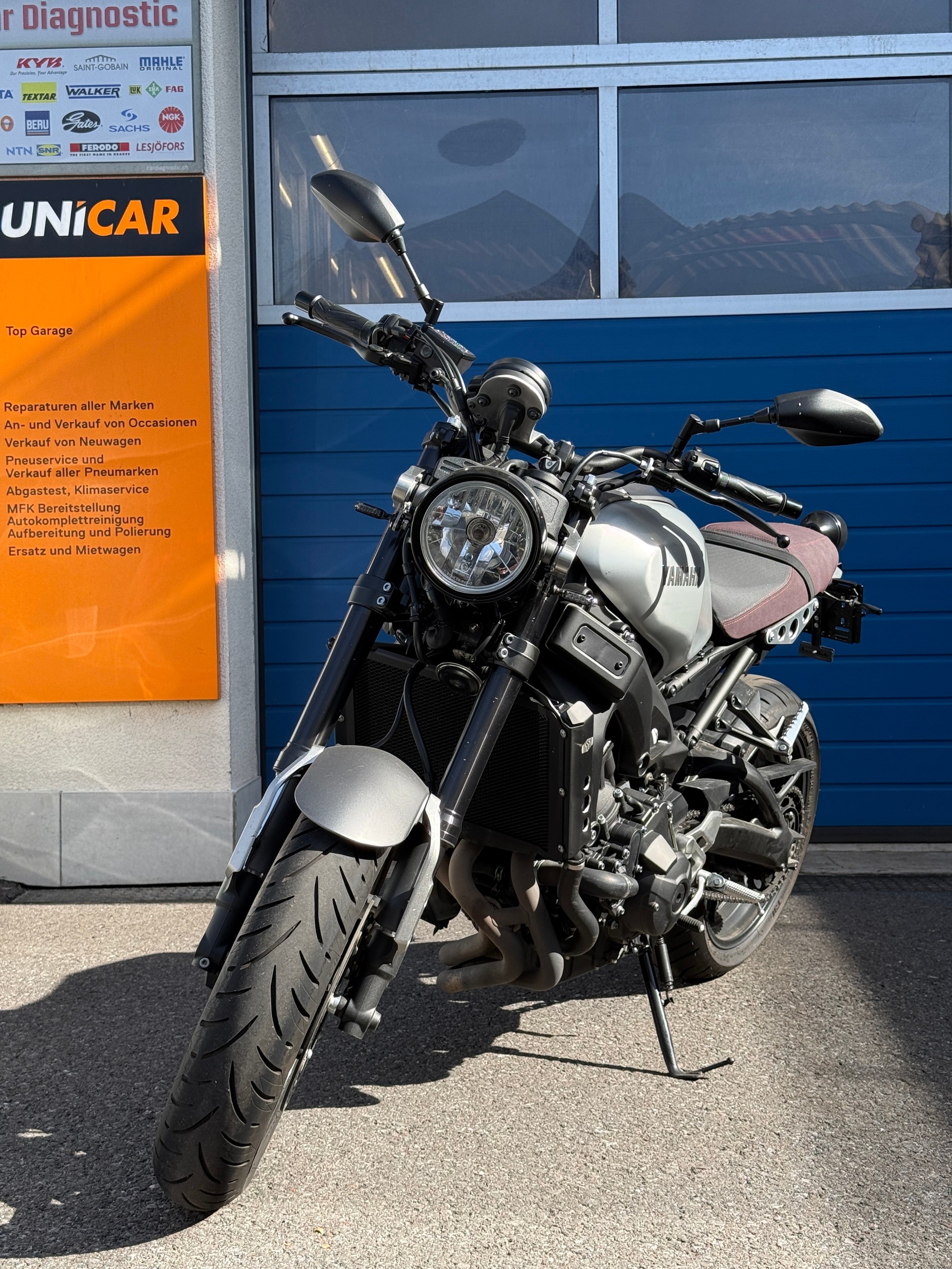 YAMAHA XSR 900