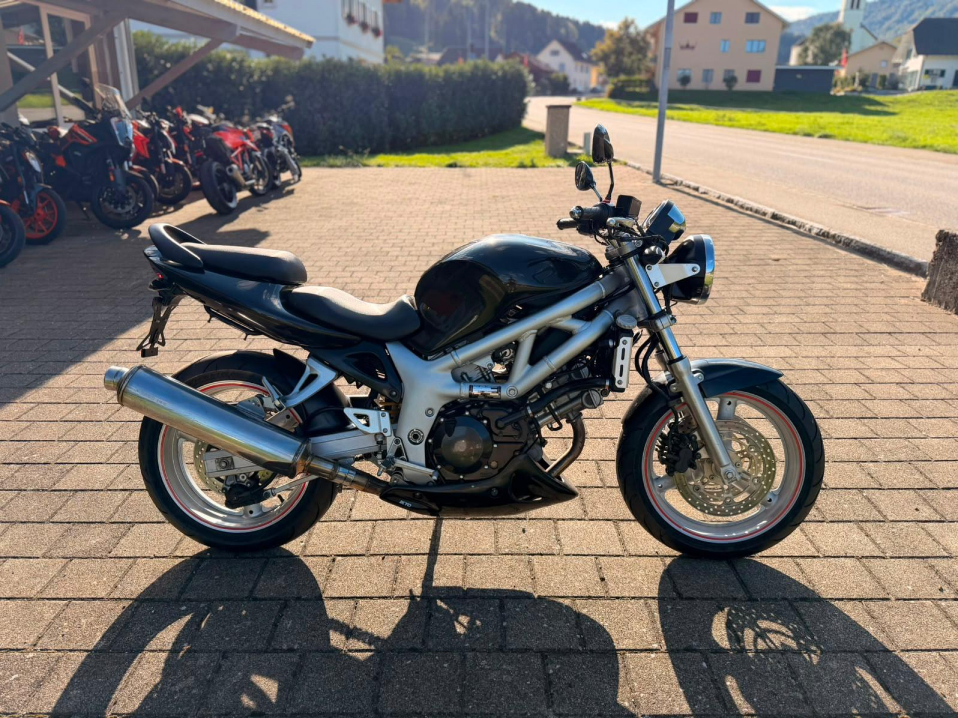 SUZUKI SV 650 A-image-1