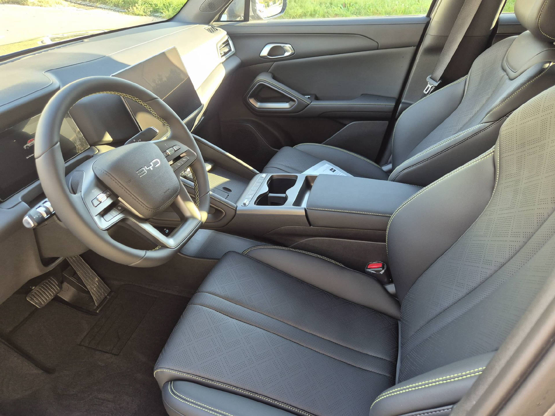 BYD Atto 2 DM-i Boost PHEV-image-9
