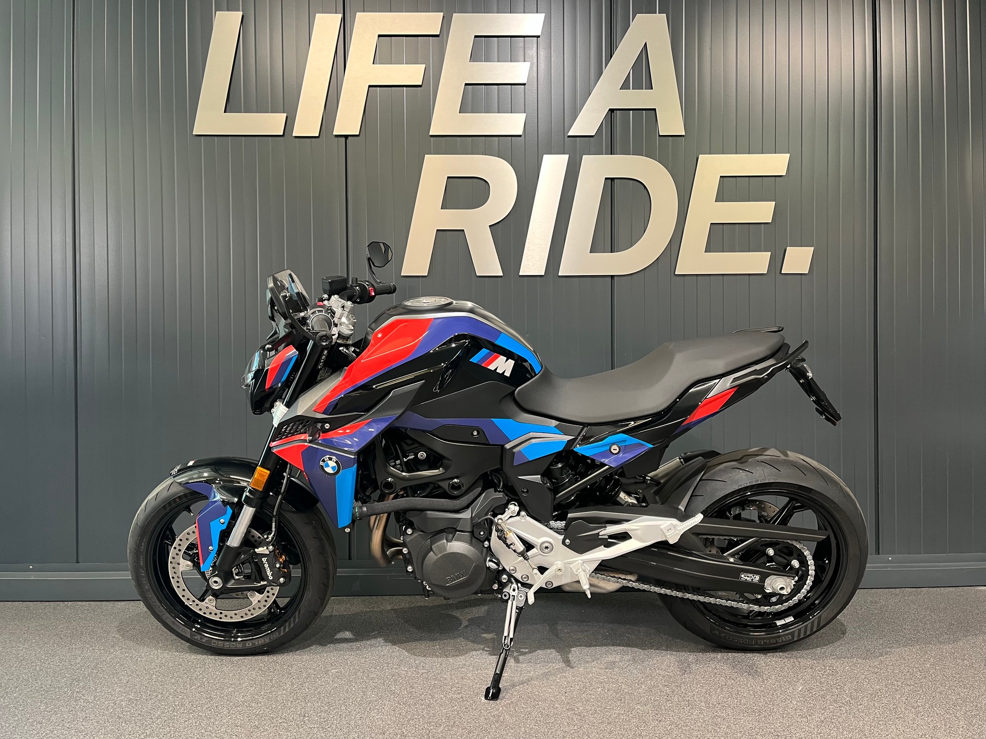 BMW F 900 R A2 (35kW) - Youngster-Edition-image-2