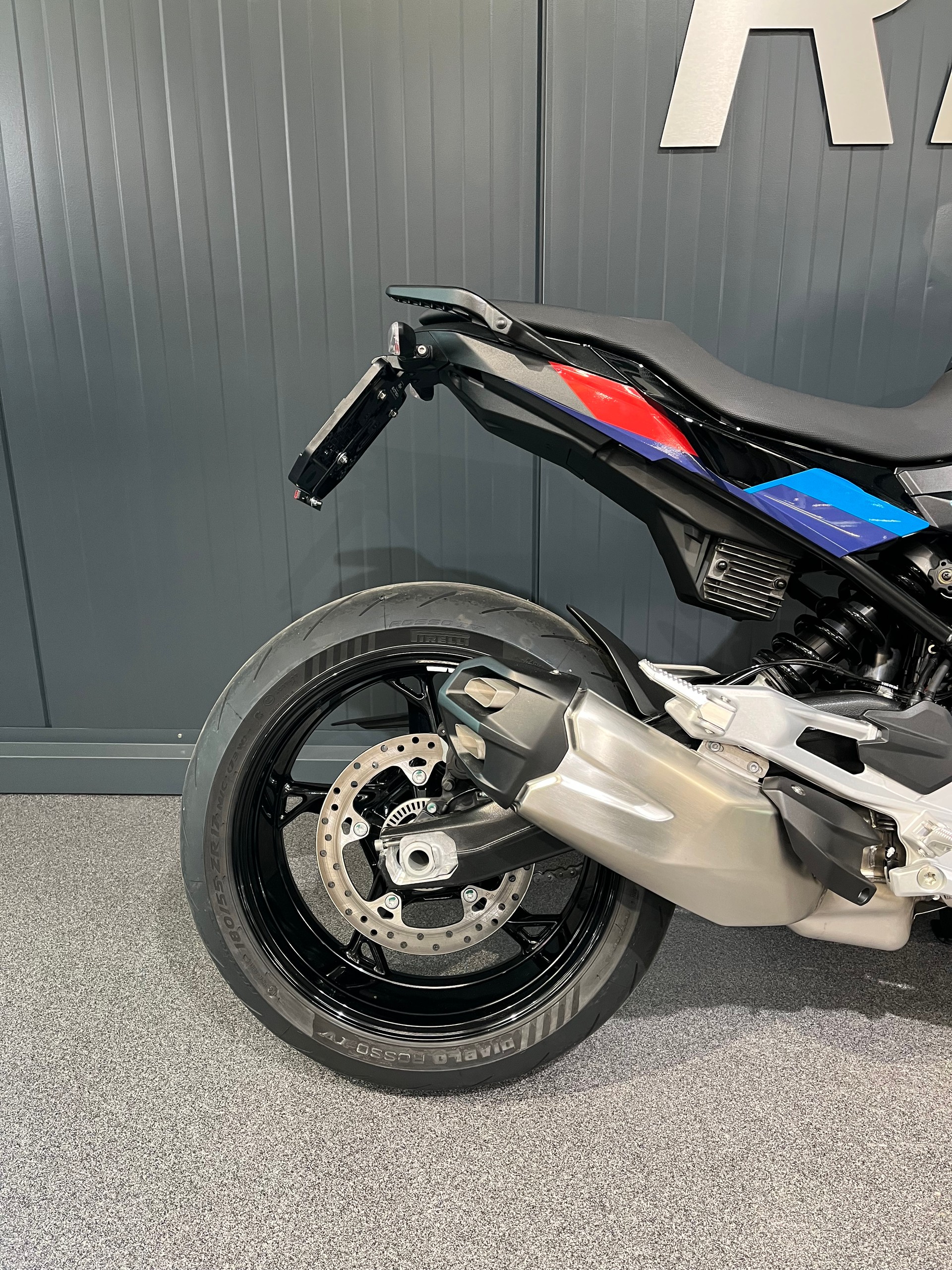 BMW F 900 R A2 (35kW) - Youngster-Edition-image-5