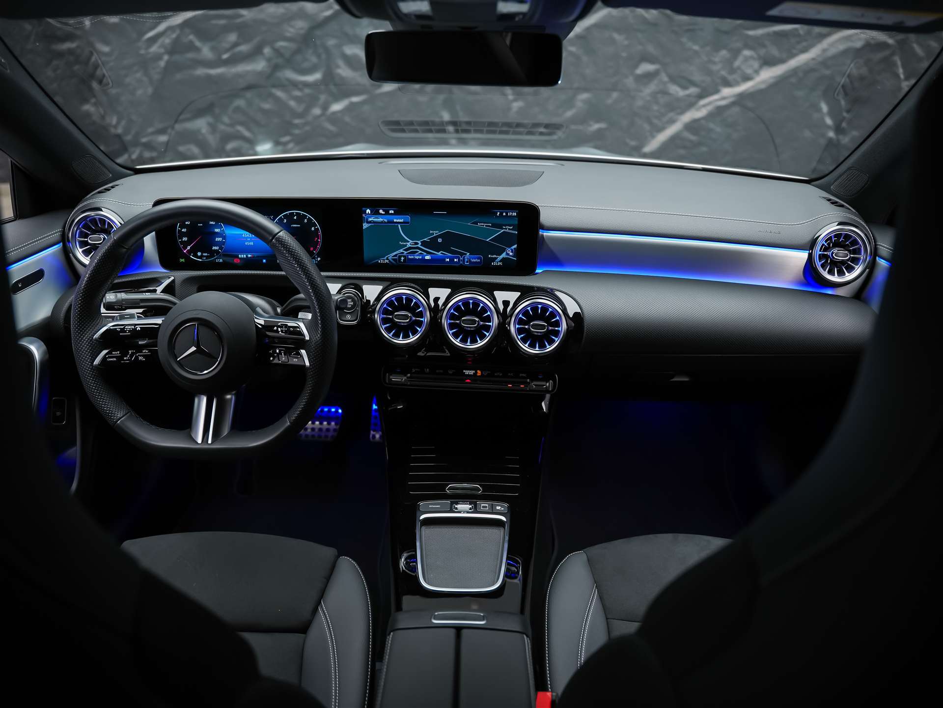 MERCEDES-BENZ CLA 200 AMG Line 7G-DCT *Facelift*Assistenten*Amientenbeleuchtung*-image-17