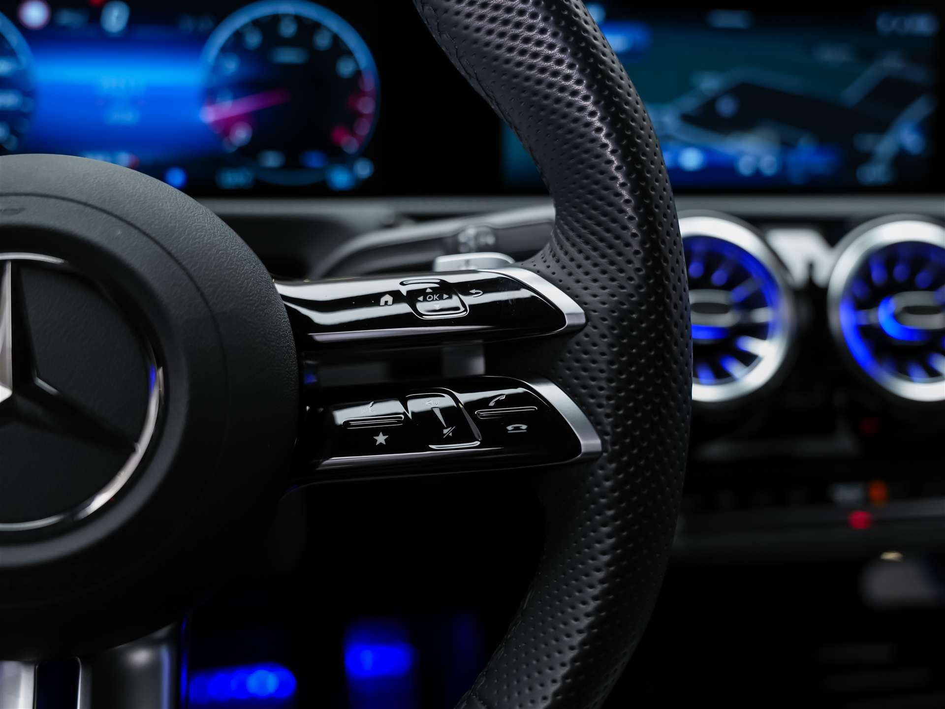 MERCEDES-BENZ CLA 200 AMG Line 7G-DCT *Facelift*Assistenten*Amientenbeleuchtung*-image-26
