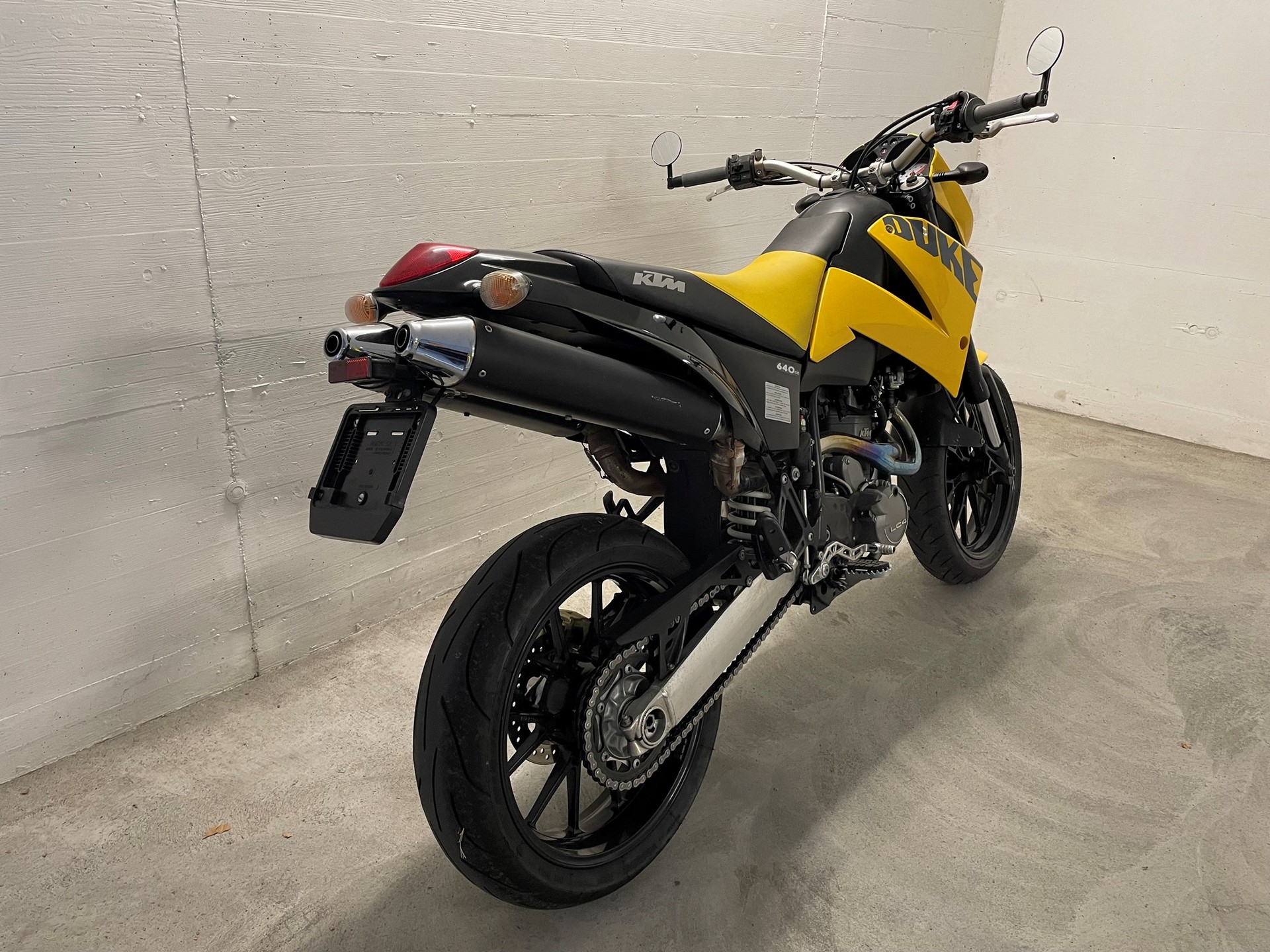 KTM 640 Duke-E II (25kW)-image-2
