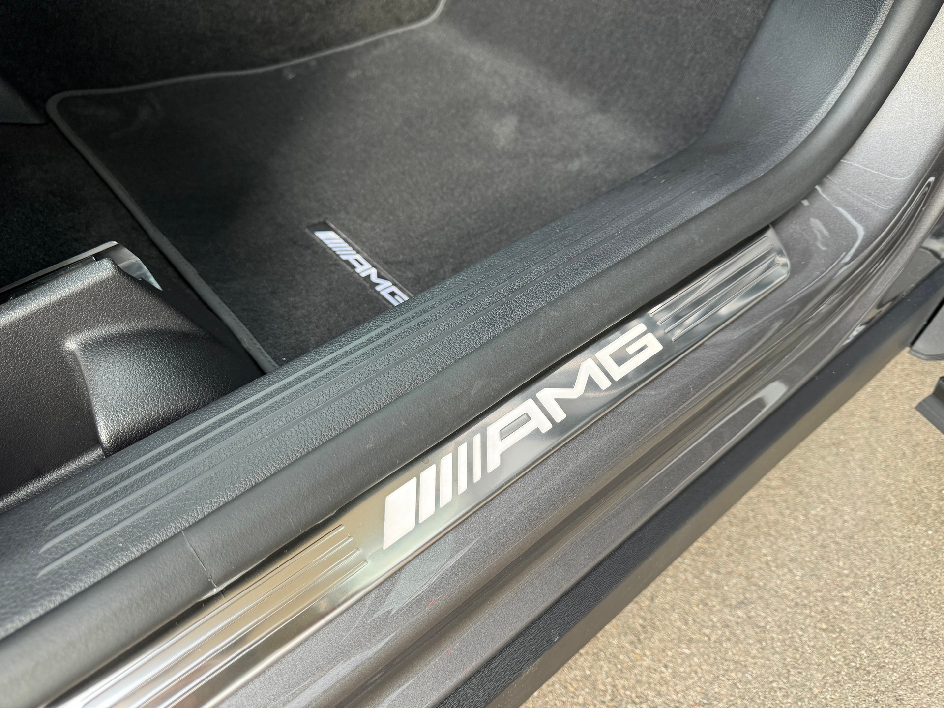 MERCEDES-BENZ GLB 35 AMG 4Matic 8G-Tronic-image-28