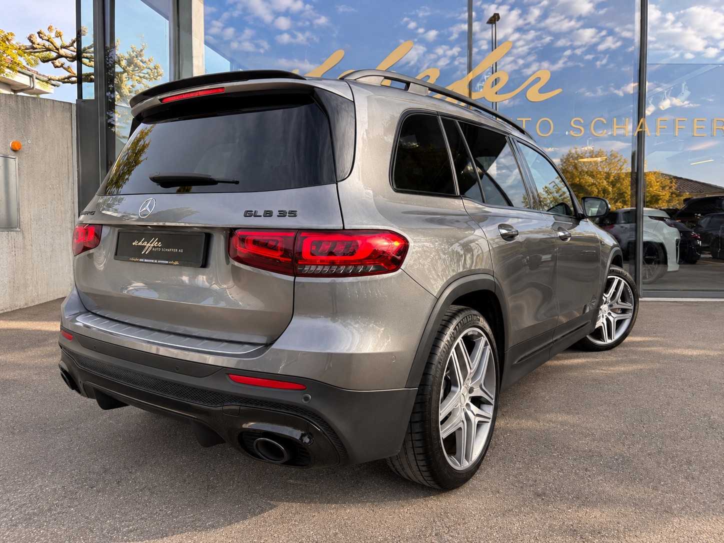 MERCEDES-BENZ GLB 35 AMG 4Matic 8G-Tronic-image-5