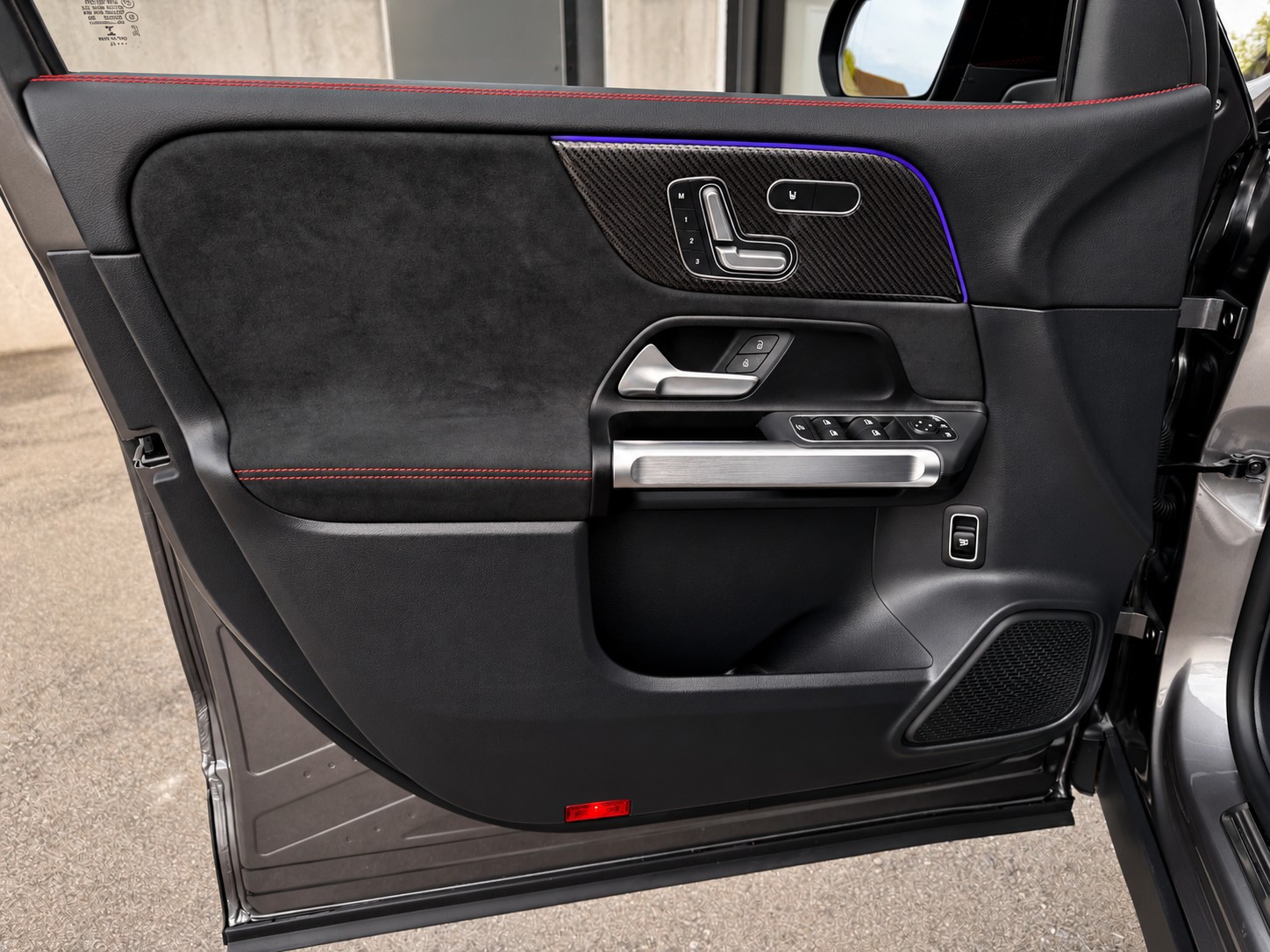 MERCEDES-BENZ GLB 35 AMG 4Matic 8G-Tronic-image-18