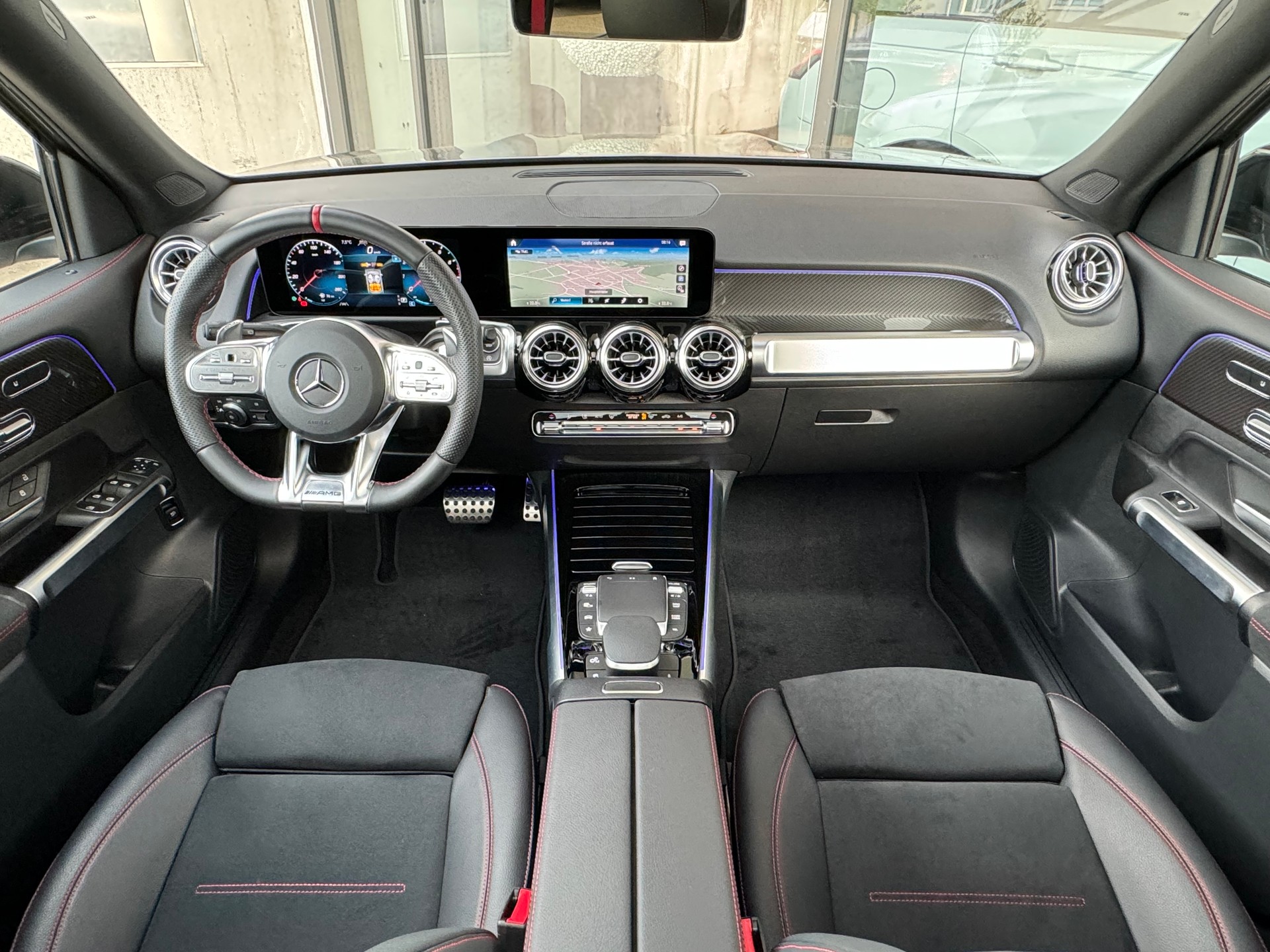 MERCEDES-BENZ GLB 35 AMG 4Matic 8G-Tronic-image-22