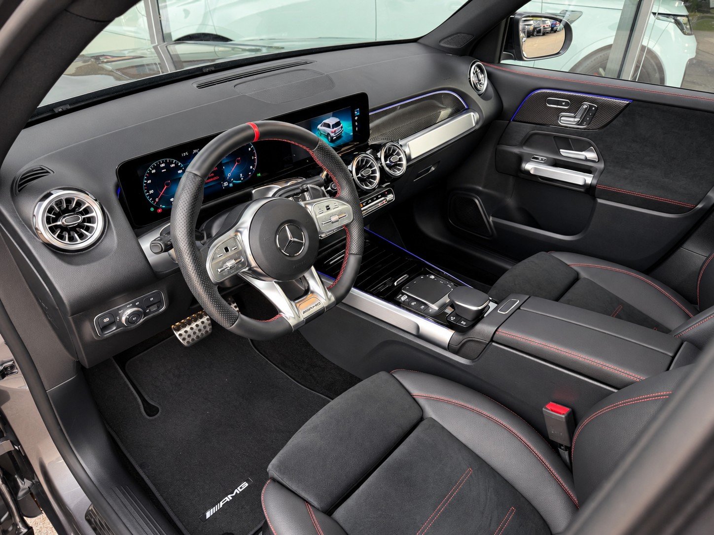 MERCEDES-BENZ GLB 35 AMG 4Matic 8G-Tronic-image-16