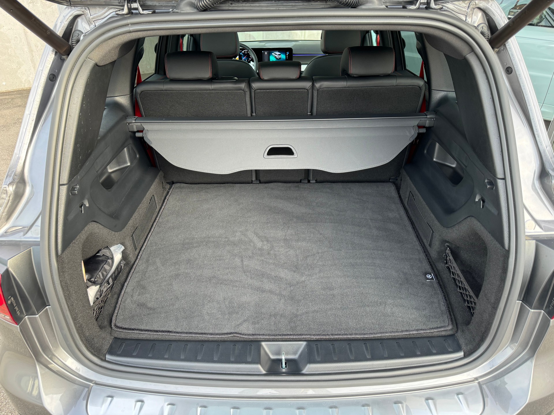 MERCEDES-BENZ GLB 35 AMG 4Matic 8G-Tronic-image-25
