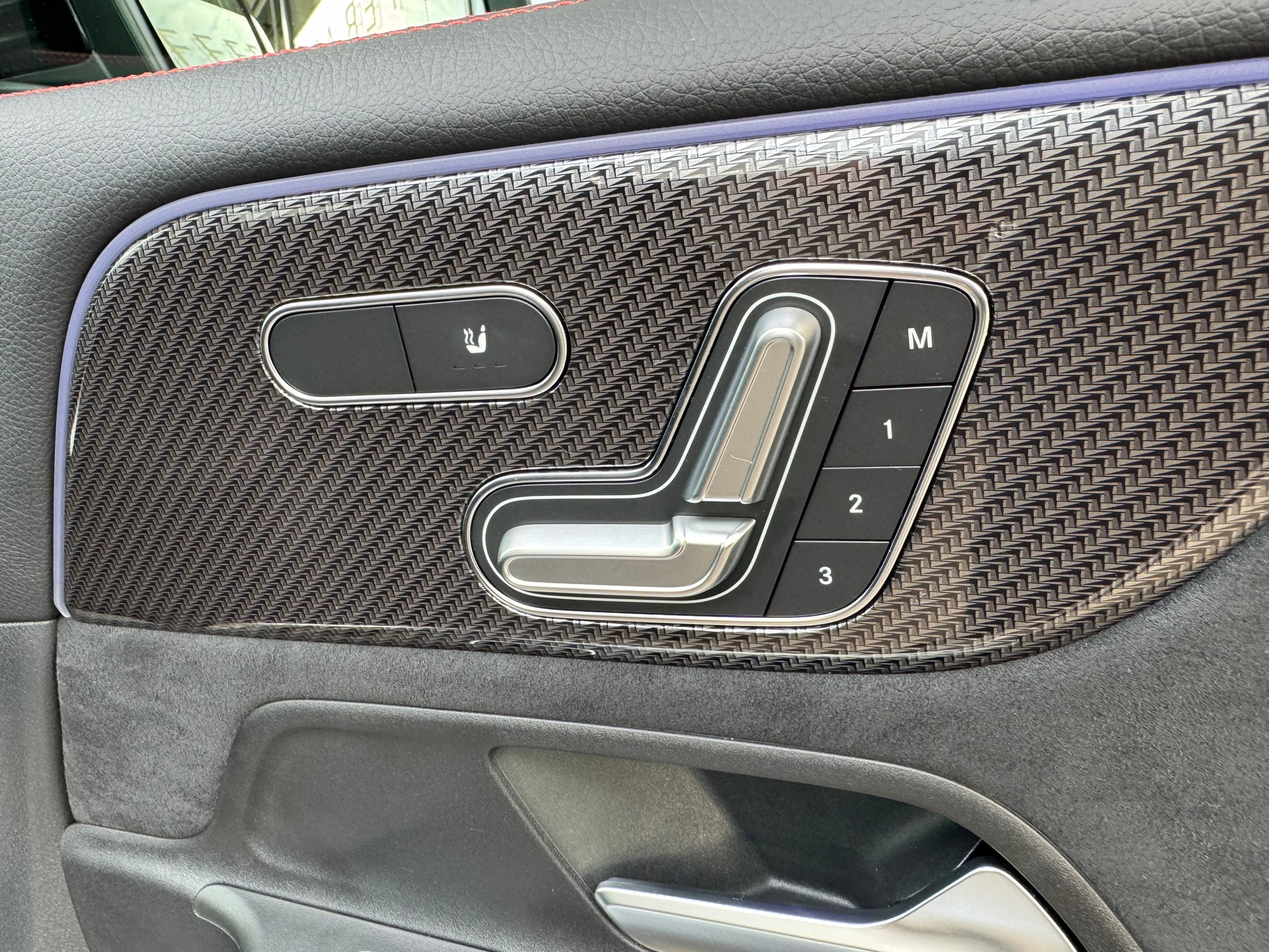 MERCEDES-BENZ GLB 35 AMG 4Matic 8G-Tronic-image-18