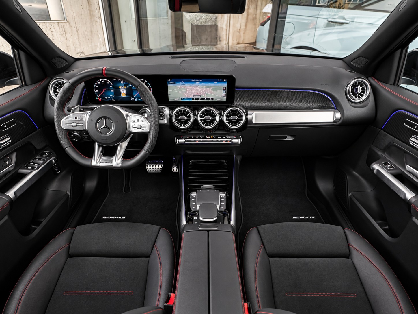 MERCEDES-BENZ GLB 35 AMG 4Matic 8G-Tronic-image-14