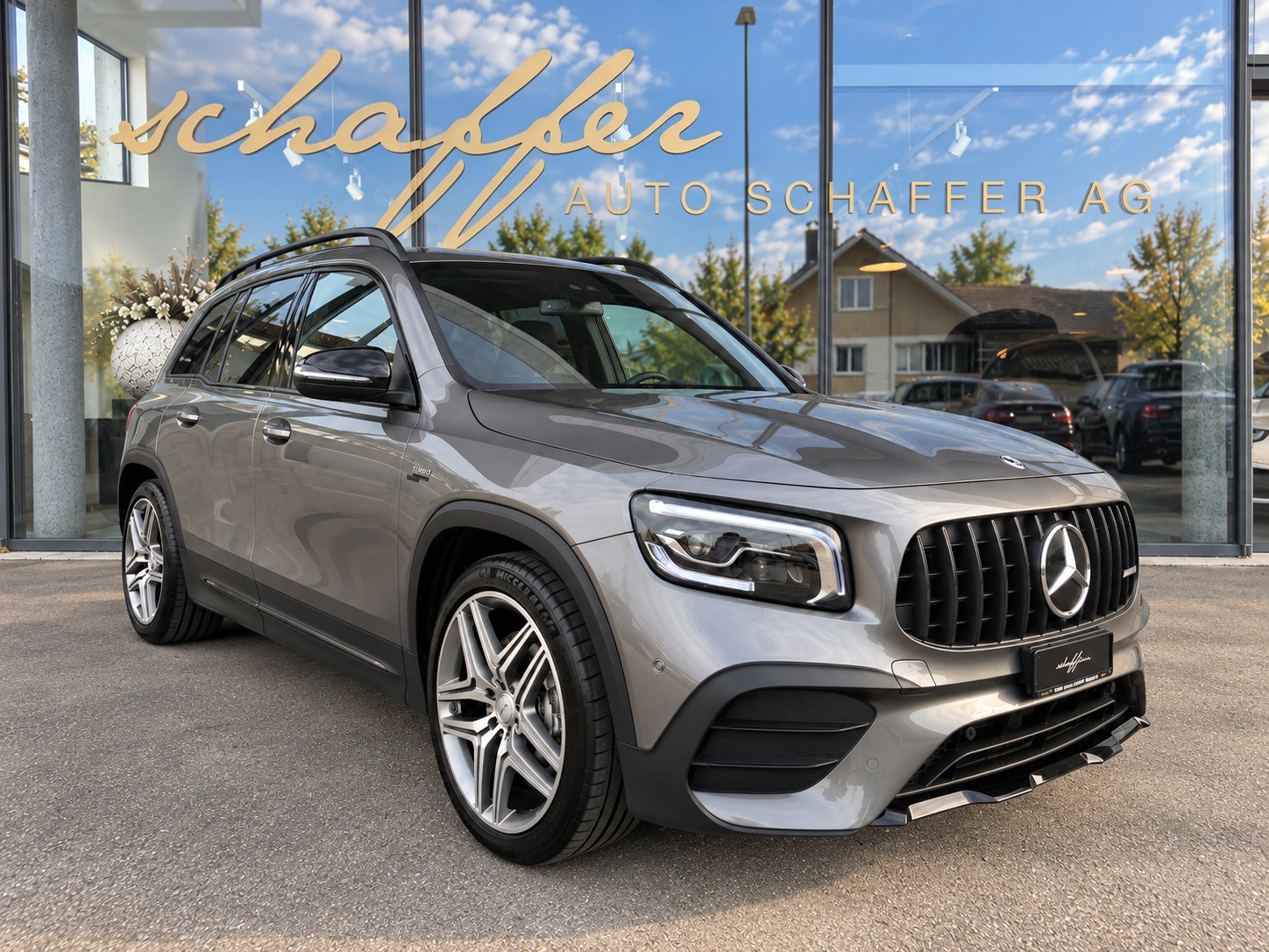 MERCEDES-BENZ GLB 35 AMG 4Matic 8G-Tronic-image-2
