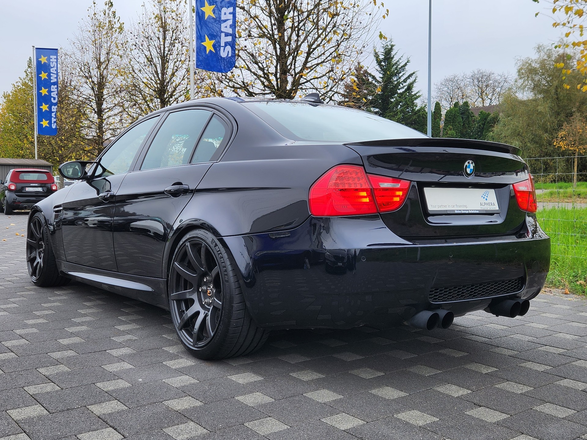 BMW M3 Limousine-showroom-element-3