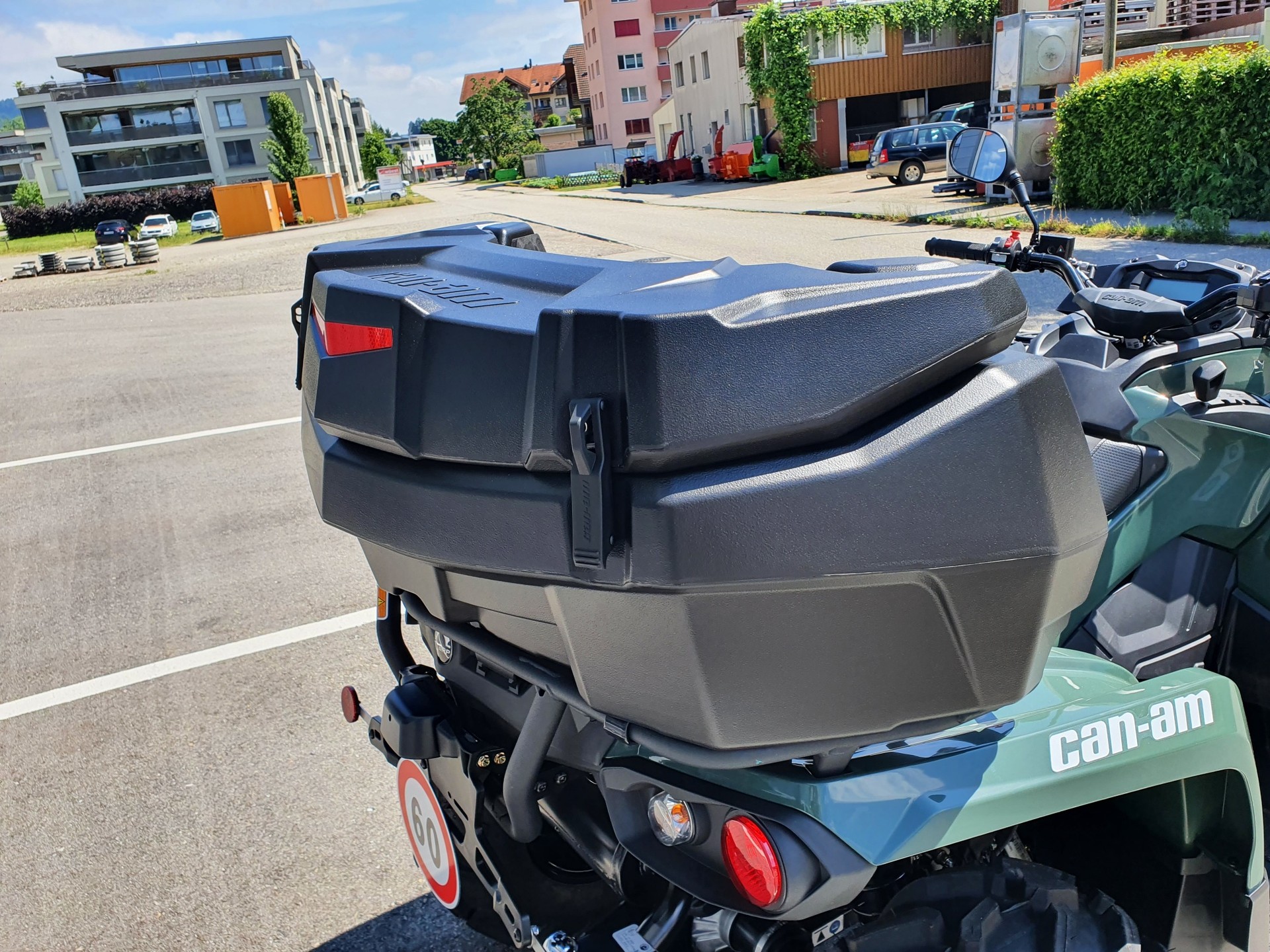 CAN-AM 570 L XU-image-6