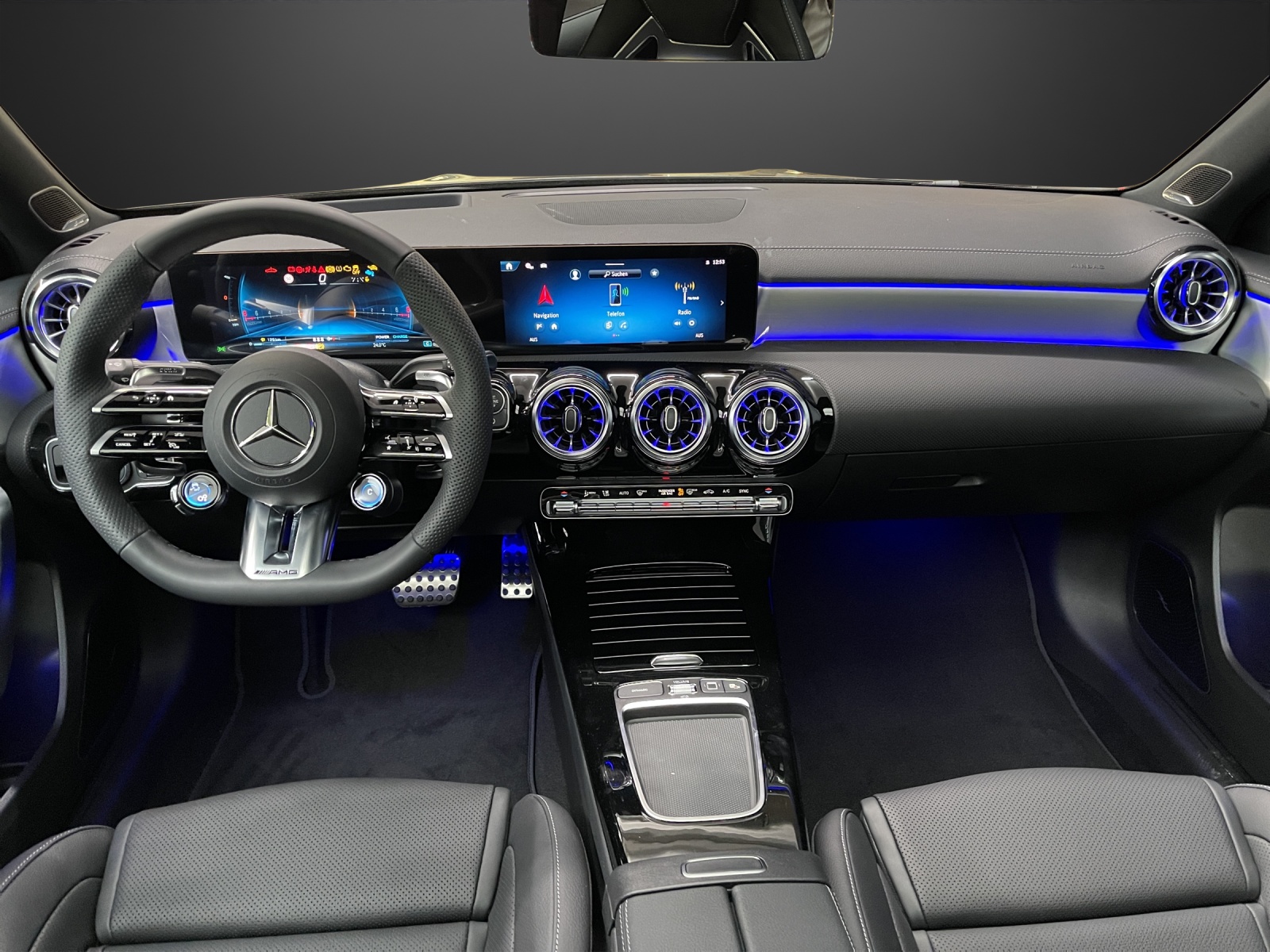MERCEDES-BENZ A 35 AMG-image-8