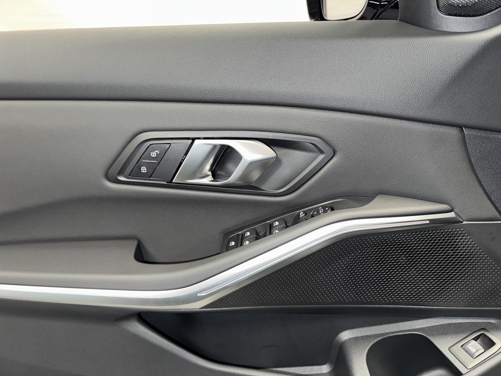 BMW 320d xDrive Touring M Sport-image-11