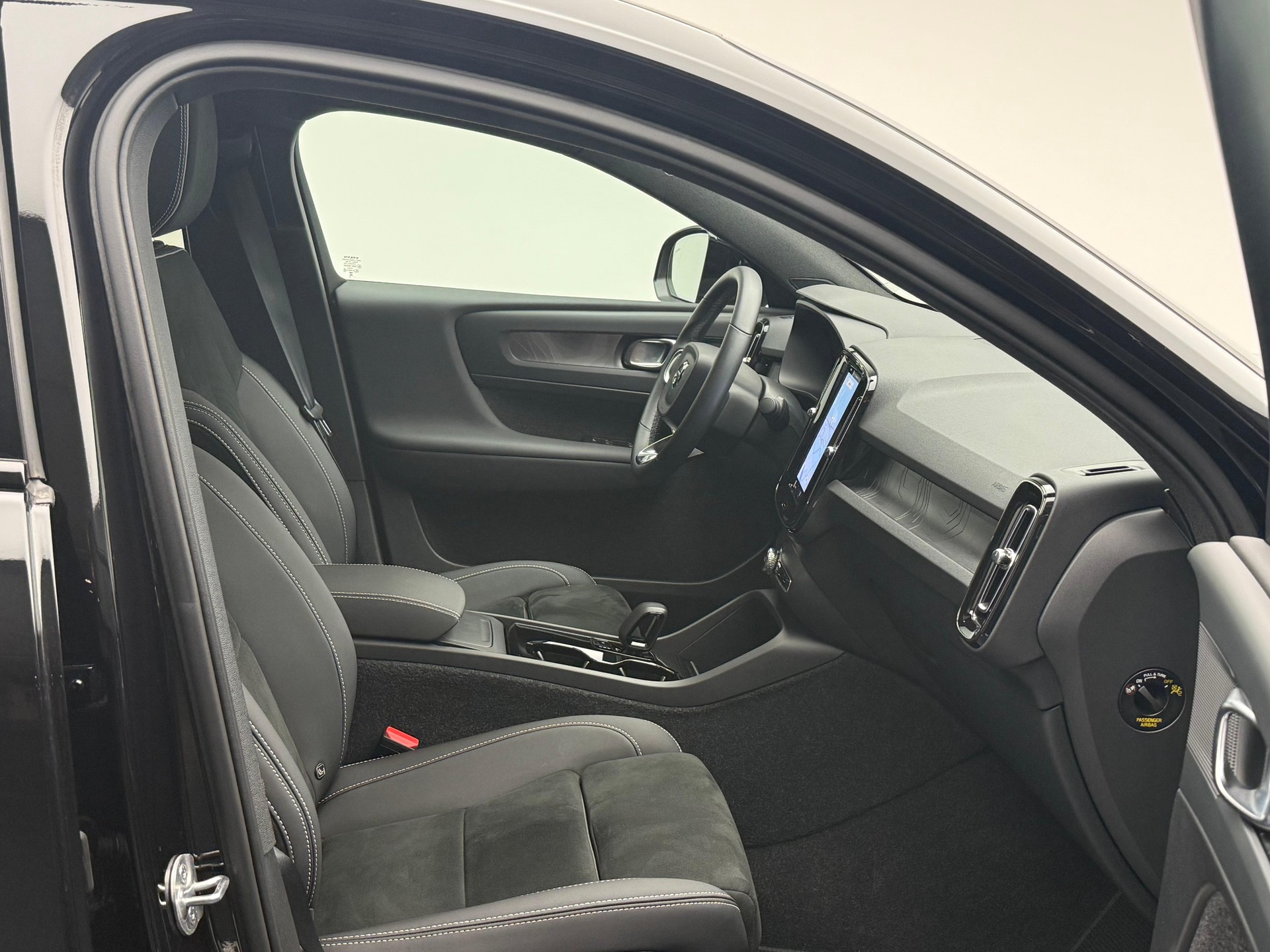 VOLVO C40 E80 Plus AWD-image-15