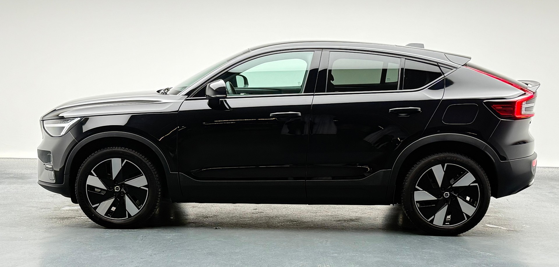 VOLVO C40 E80 Plus AWD-image-5