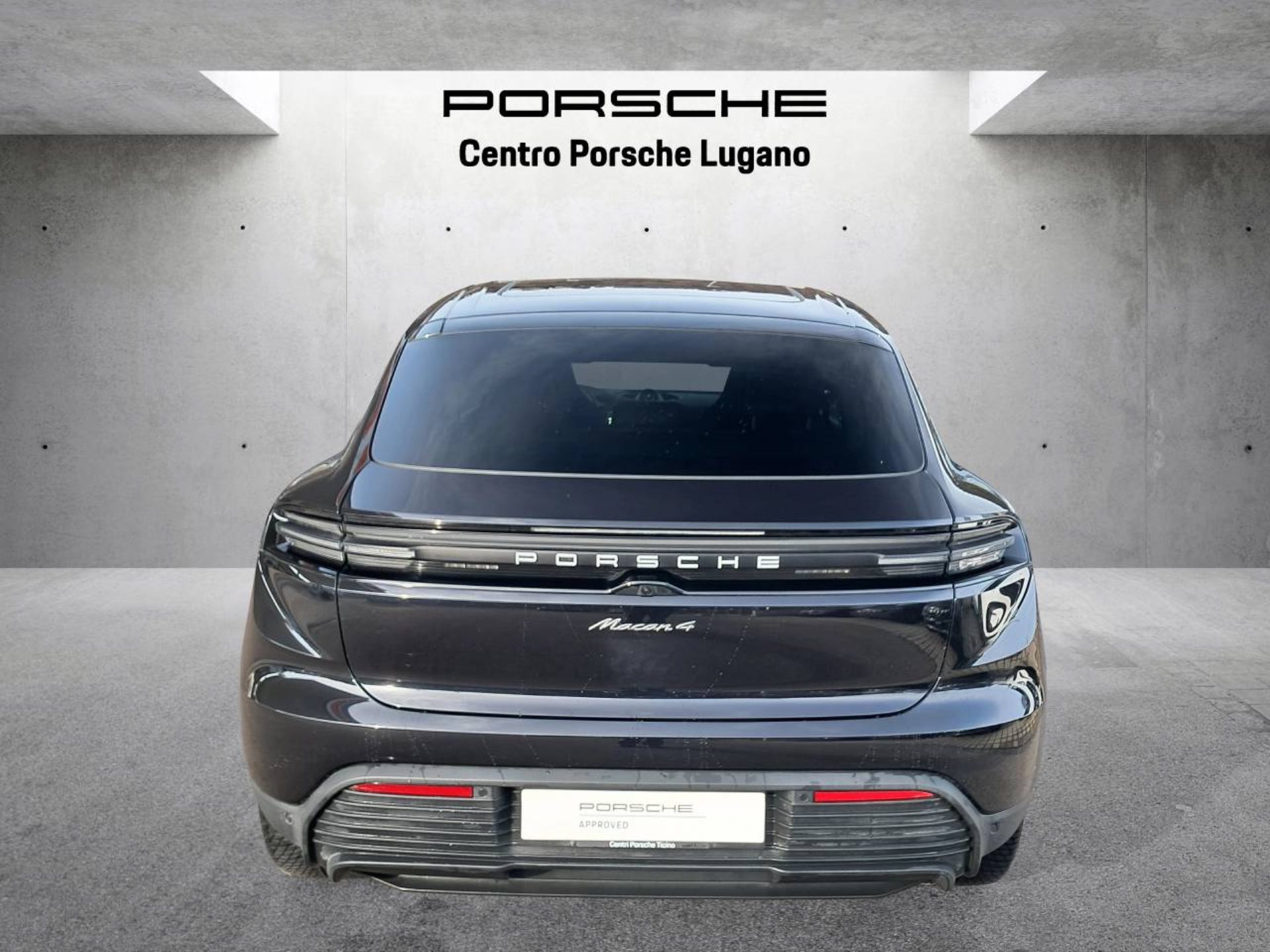 PORSCHE Macan 4-image-10