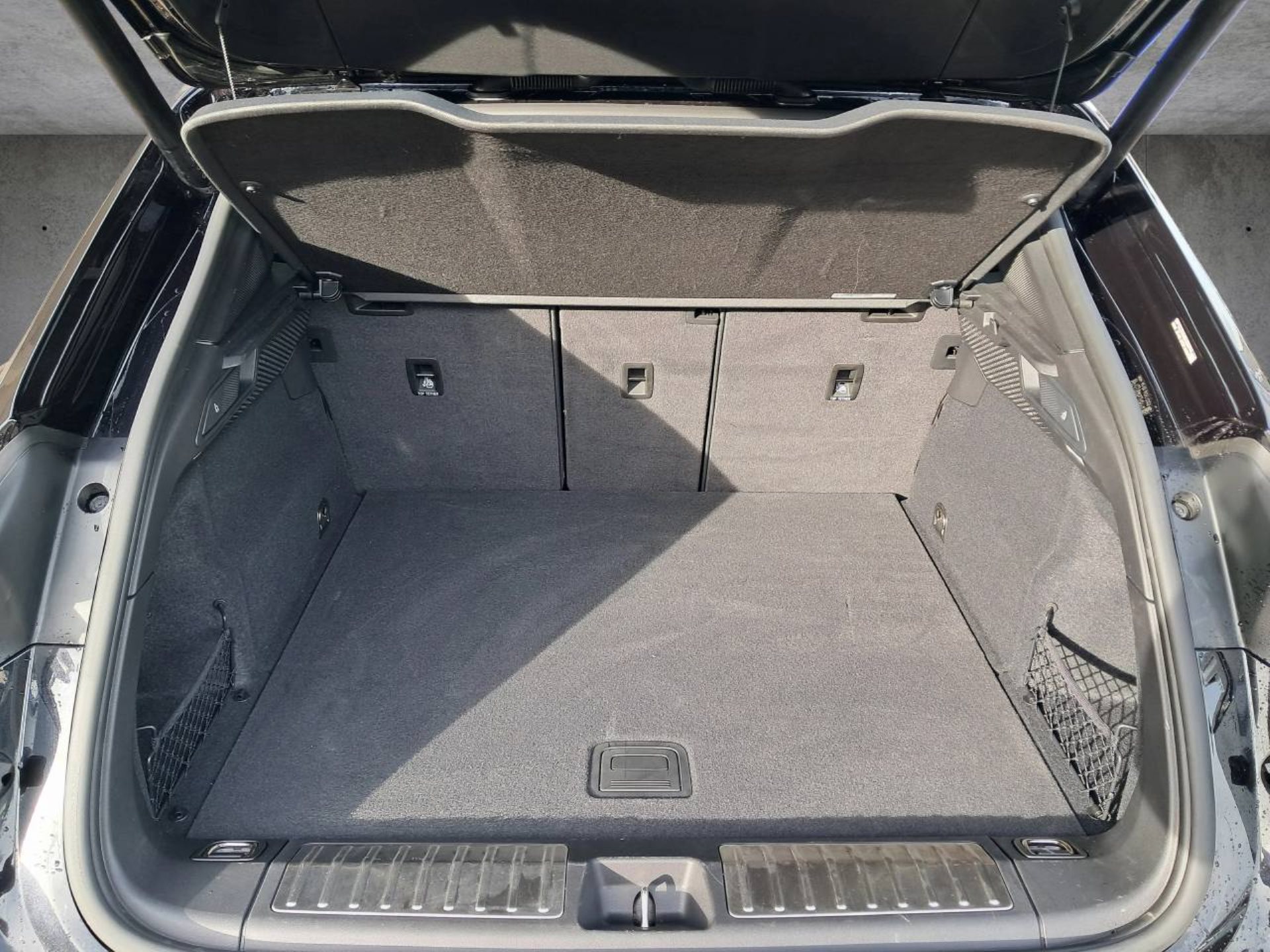 PORSCHE Macan 4-image-22