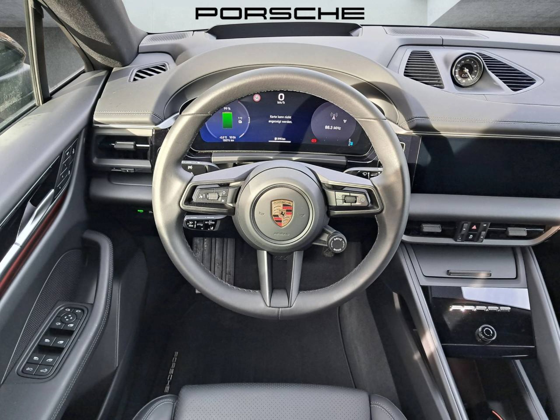 PORSCHE Macan 4-image-12