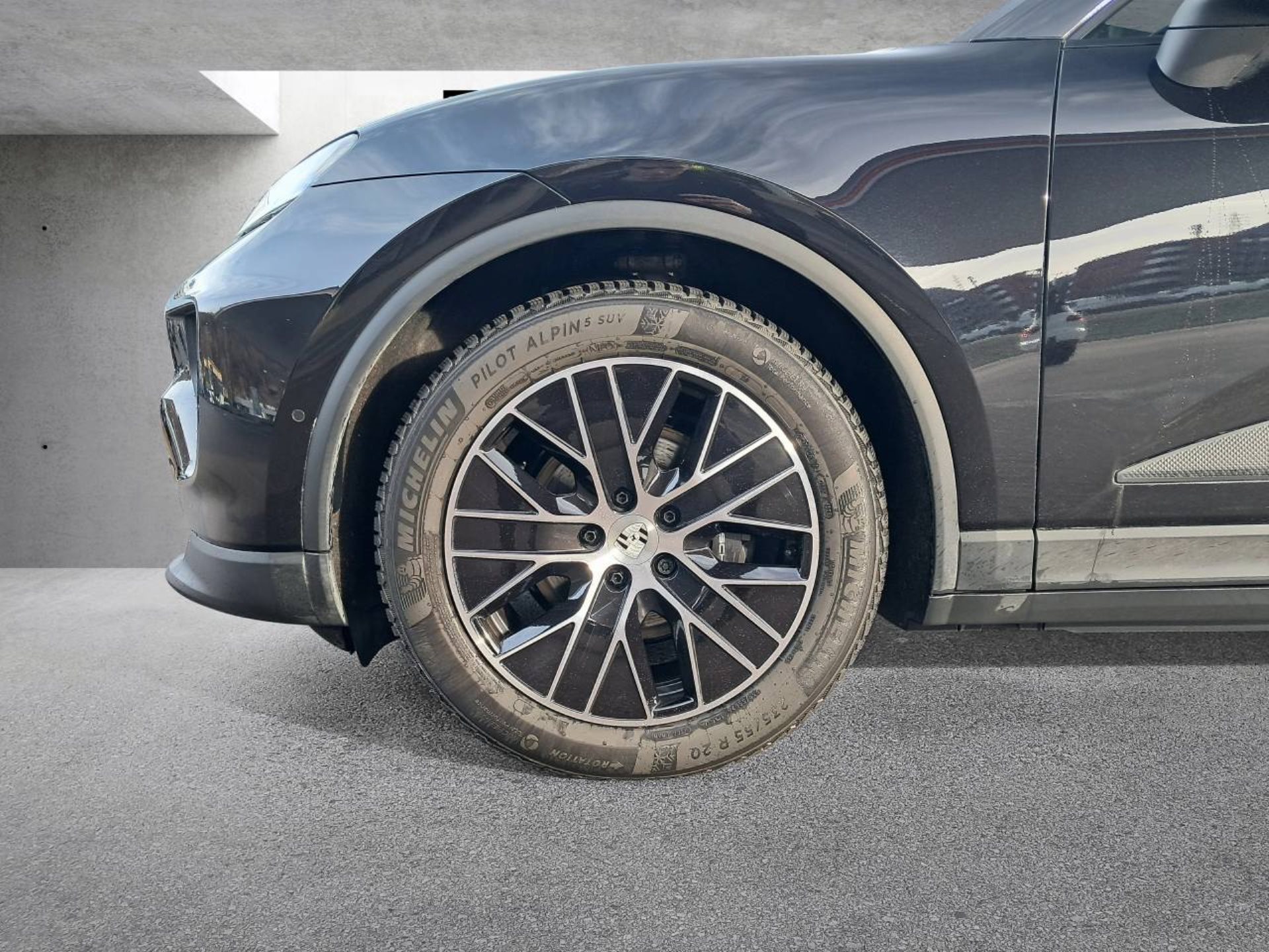 PORSCHE Macan 4-image-11